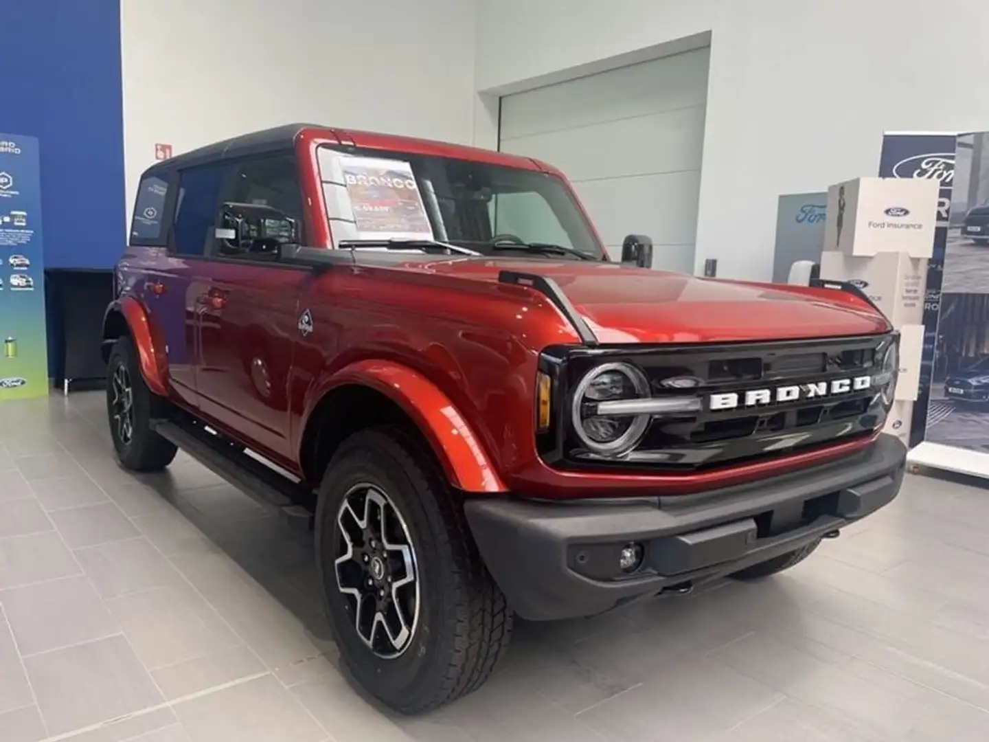Ford Bronco EcoBoost V6 Outer Banks AUT Rouge - 2