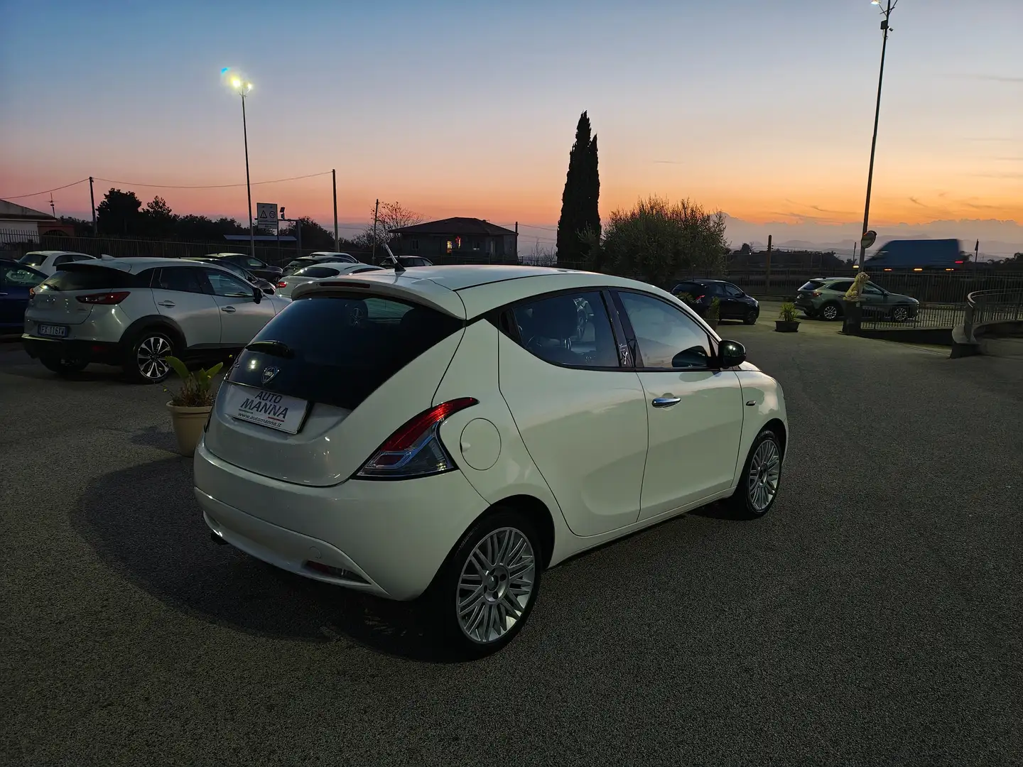Lancia Ypsilon Ypsilon III 2011 1.3 mjt Gold s Bianco - 2