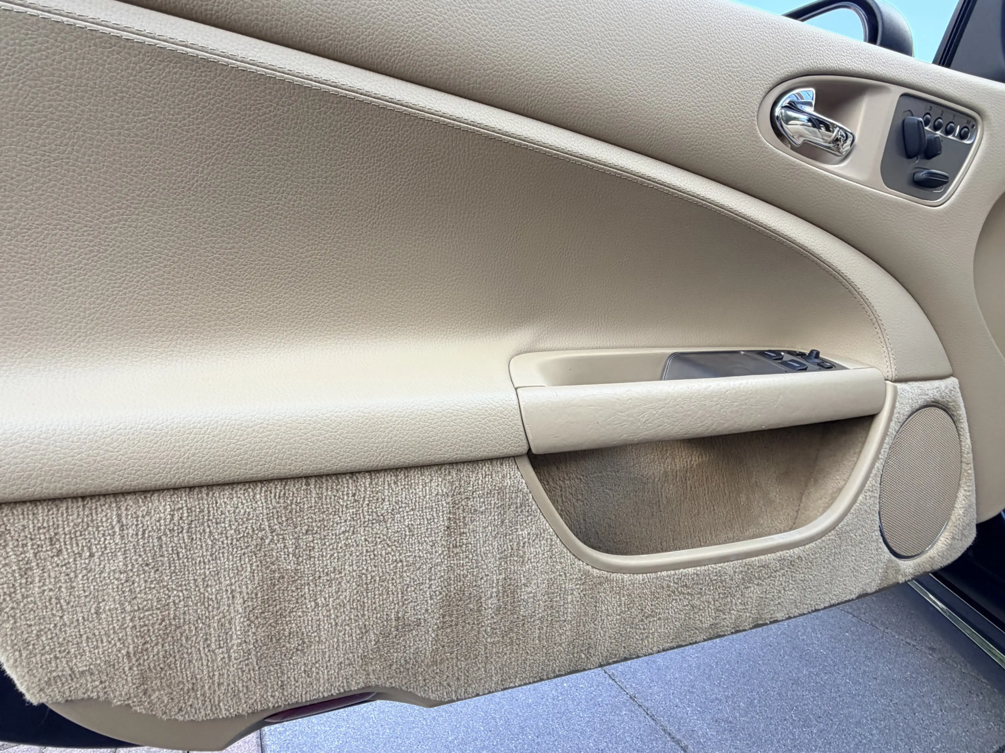 Jaguar XK 4.2 V8 Convertible — photo 6