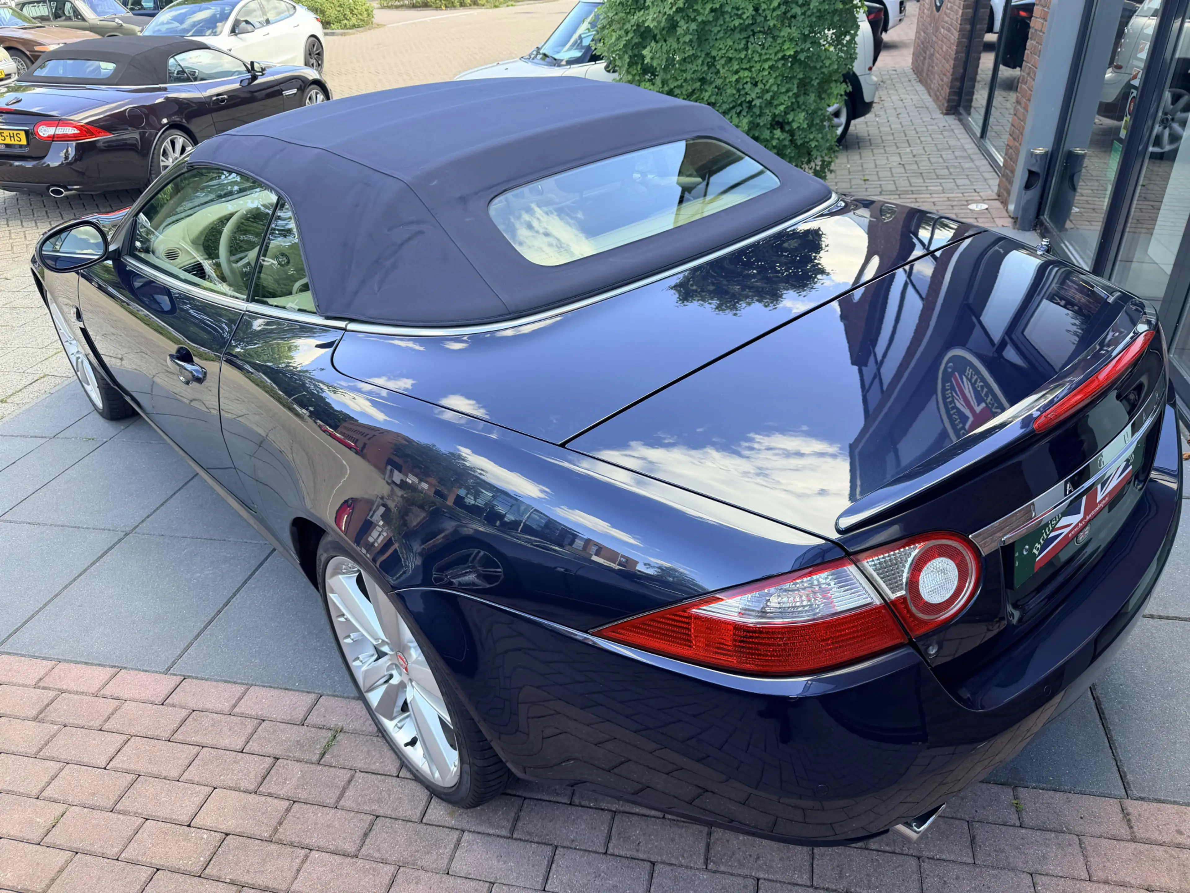 Jaguar XK 4.2 V8 Convertible — photo 5