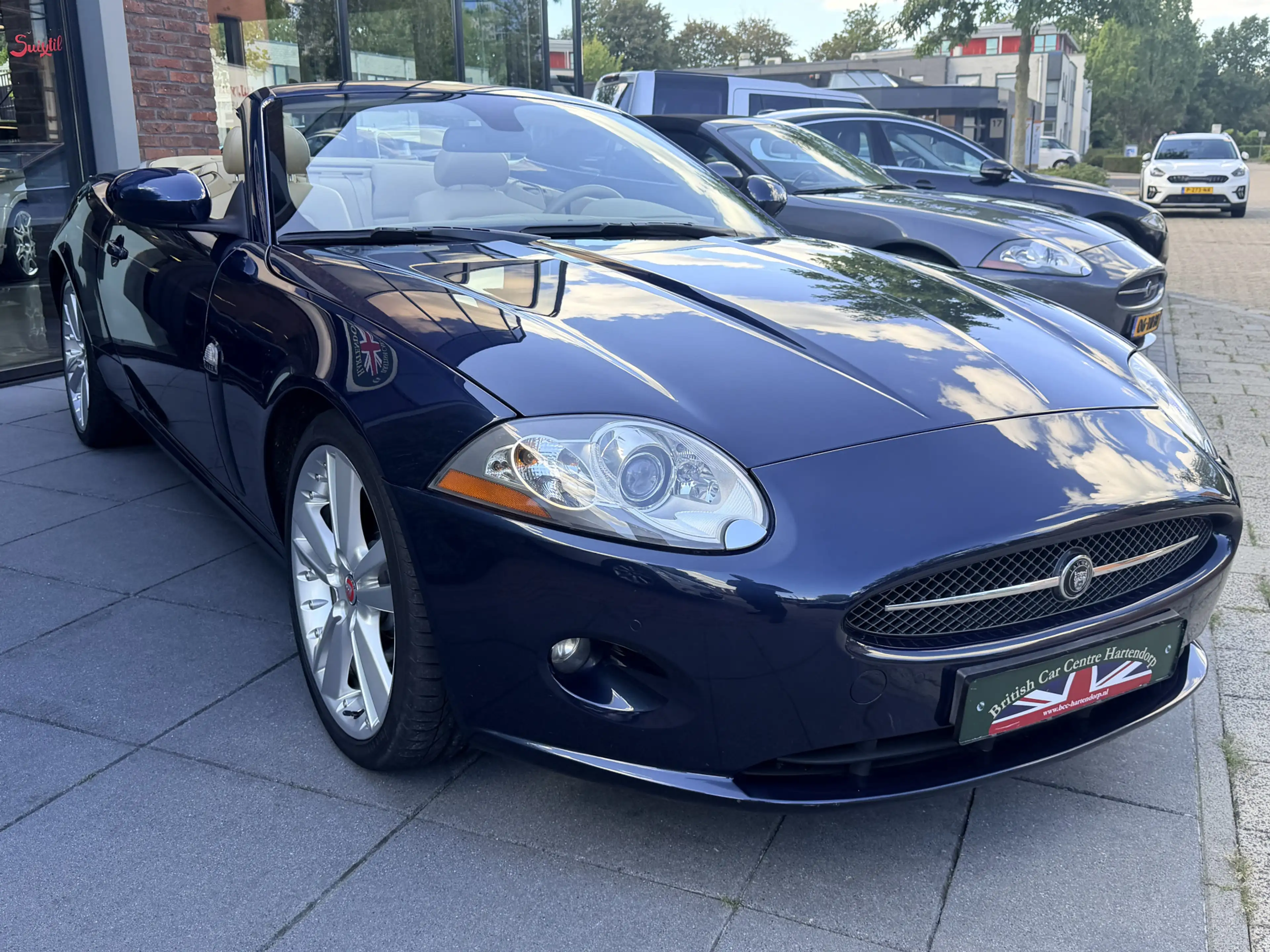 Jaguar XK 4.2 V8 Convertible — photo 11