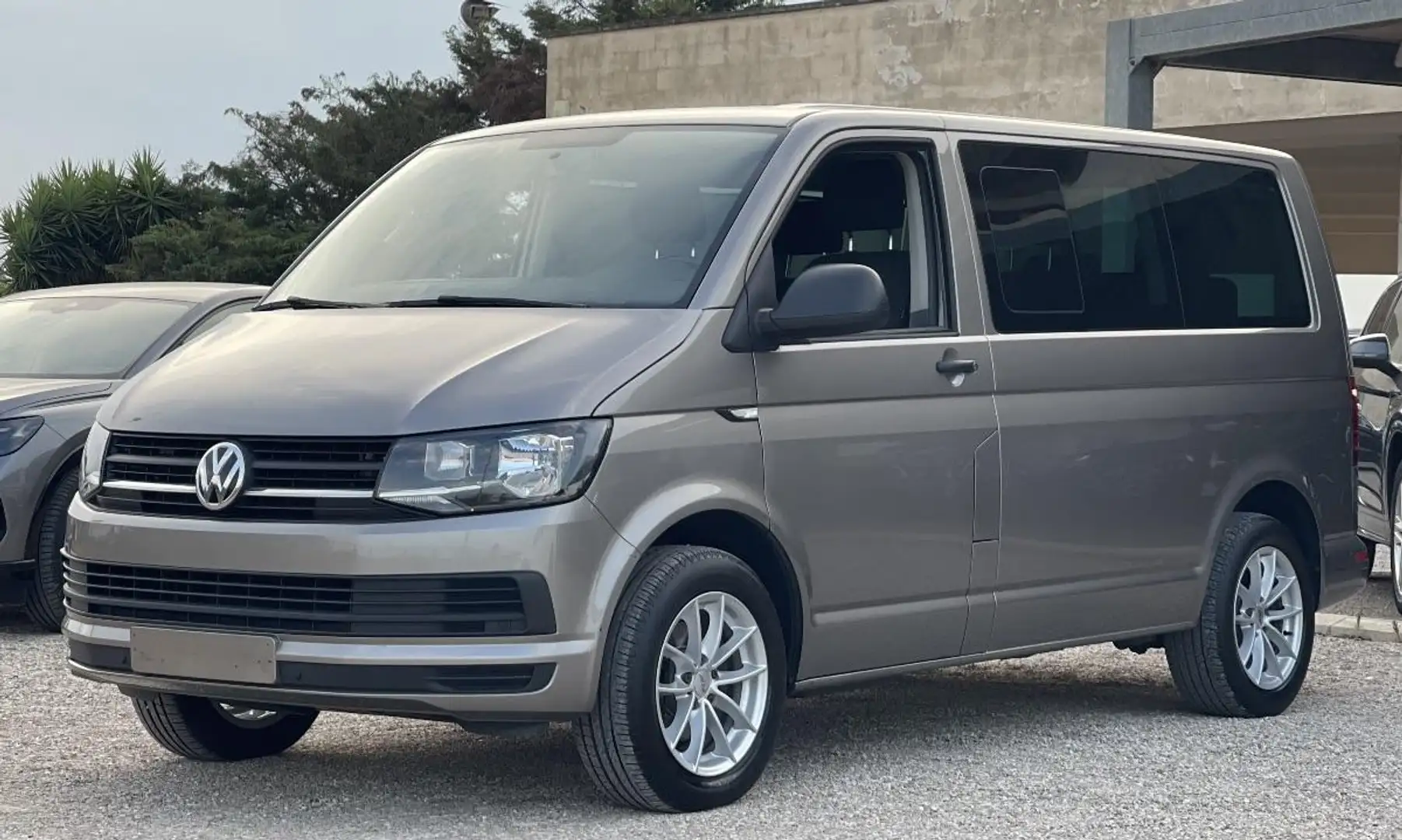 Volkswagen 2.0TDI Space Grau - 2