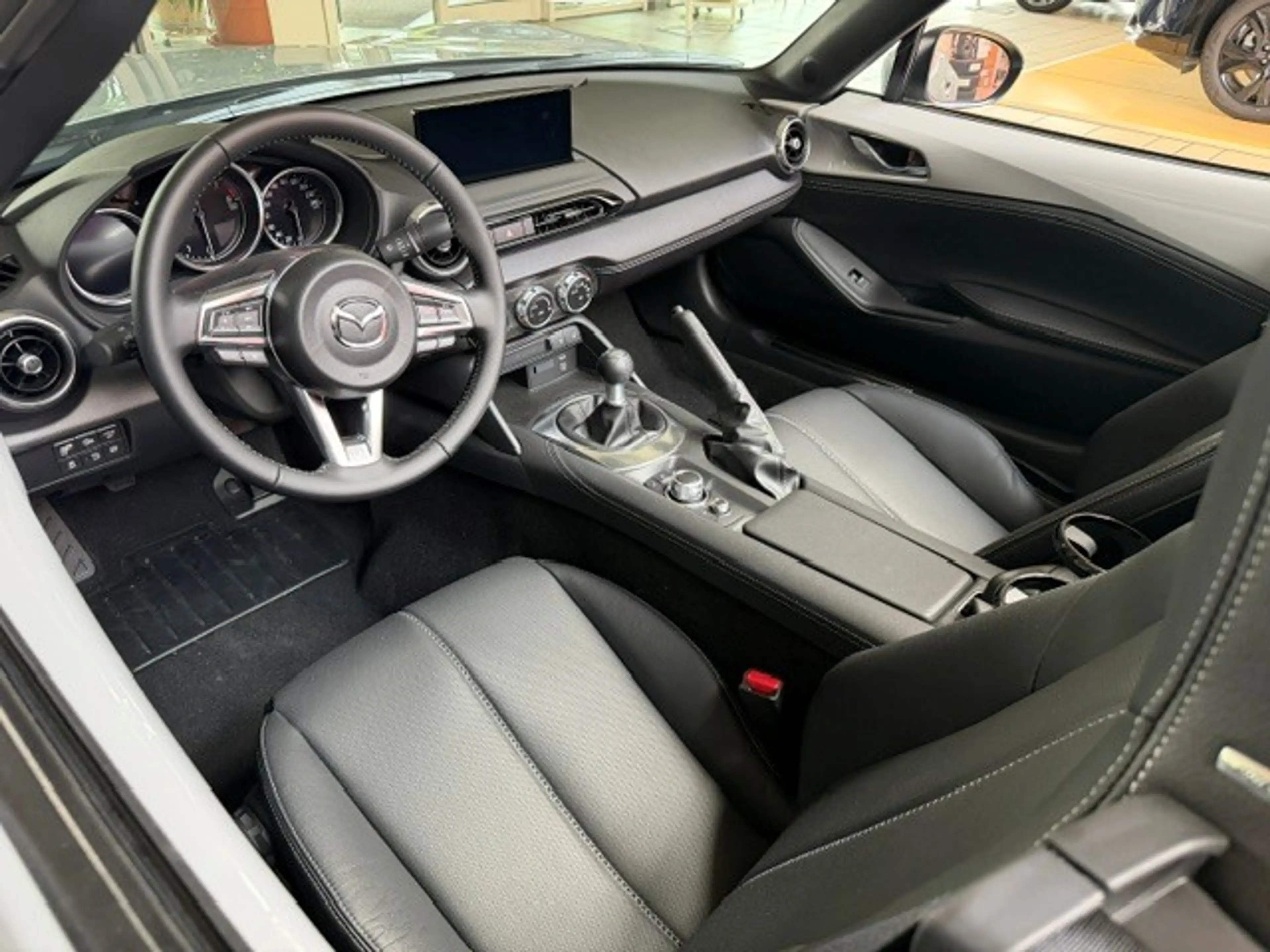 Mazda MX-5 2026 Exclusive-line 1.5L SKYACTIV-G 132 — photo 12