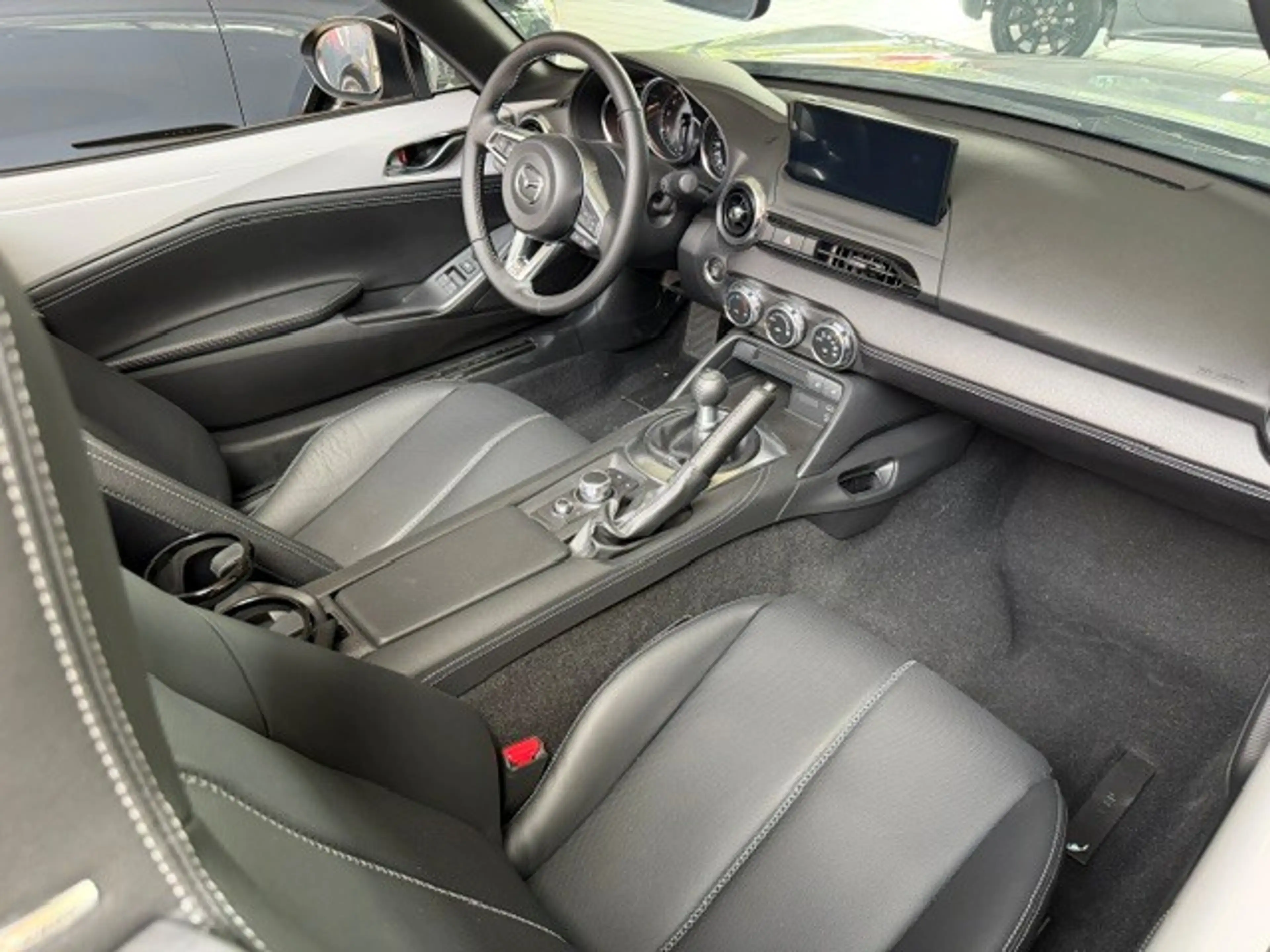 Mazda MX-5 2026 Exclusive-line 1.5L SKYACTIV-G 132 — photo 11