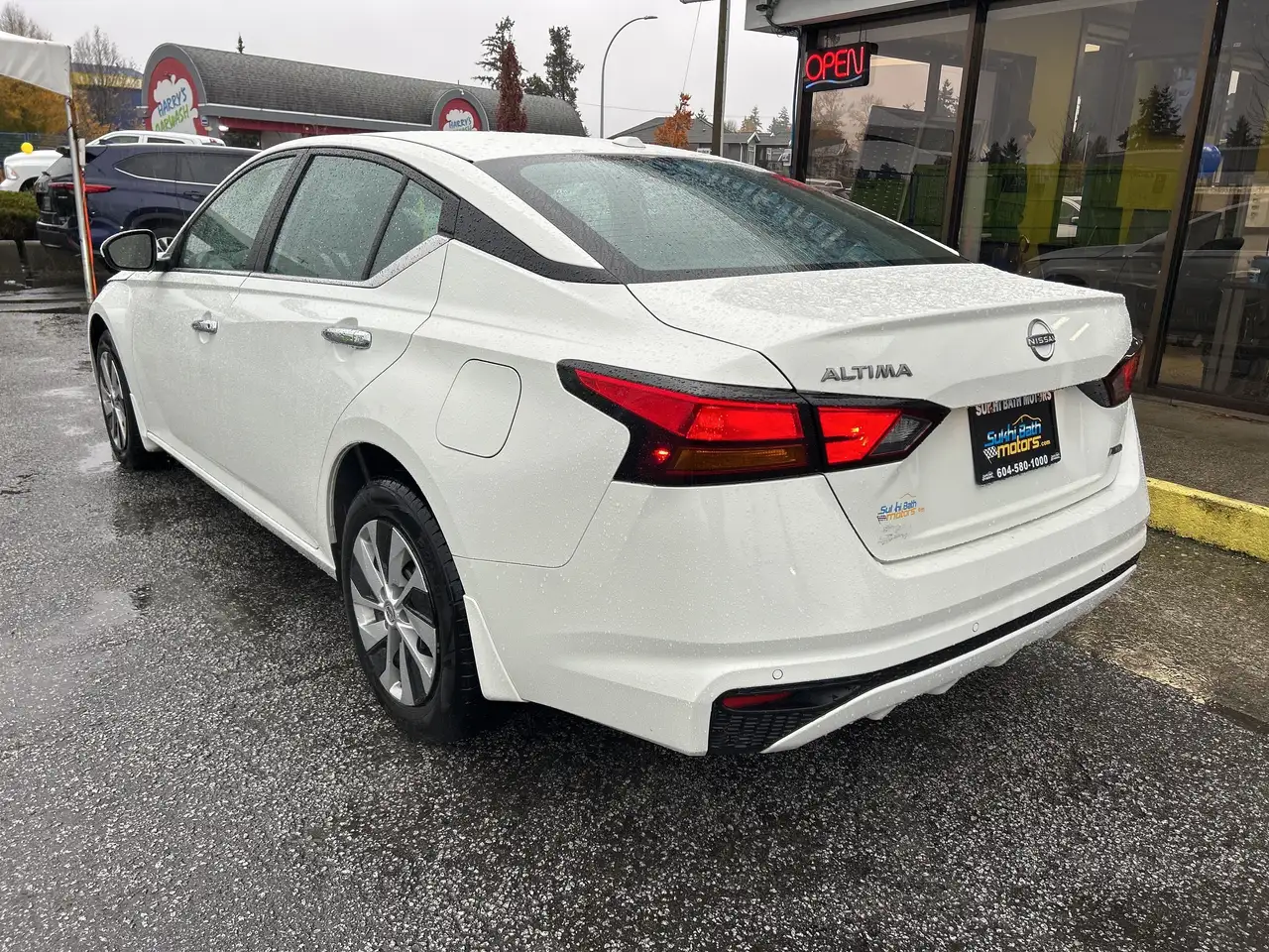 Nissan Altima снимка Nissan Altima
