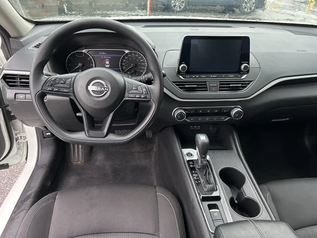 Nissan Altima снимка Nissan Altima