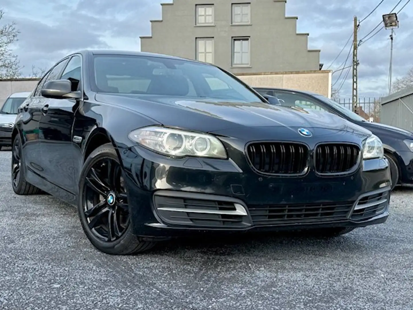 BMW 518 2.0Da FACELIFT Autom. Euro6b Navi-Pro Xenon Leder Schwarz - 1