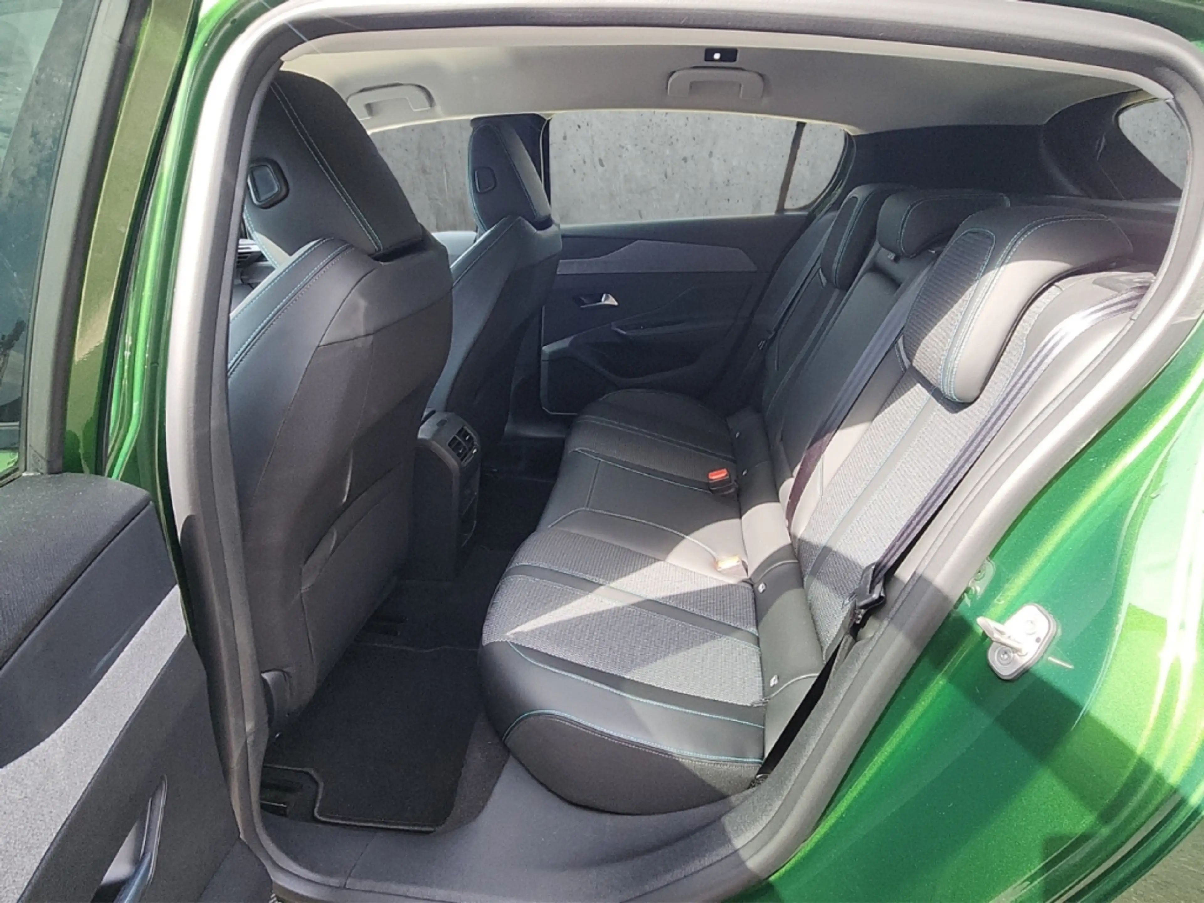 Peugeot 308 Allure PT130 LED Kamera CarPlay Navi Klimaautom-2 — photo 8