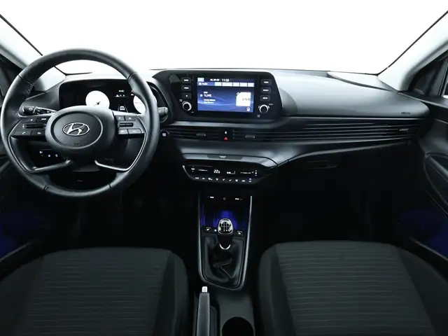 Hyundai i20 view 9