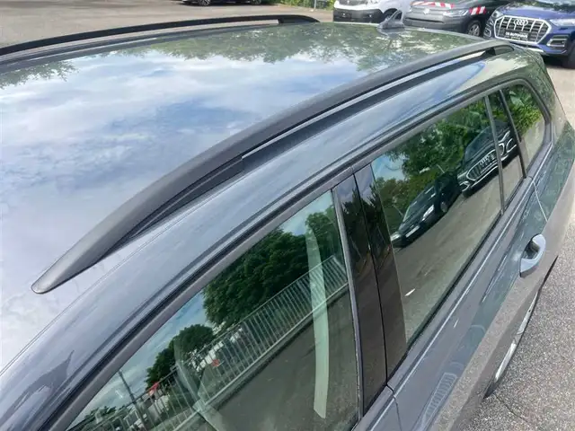 Volkswagen Golf view 24