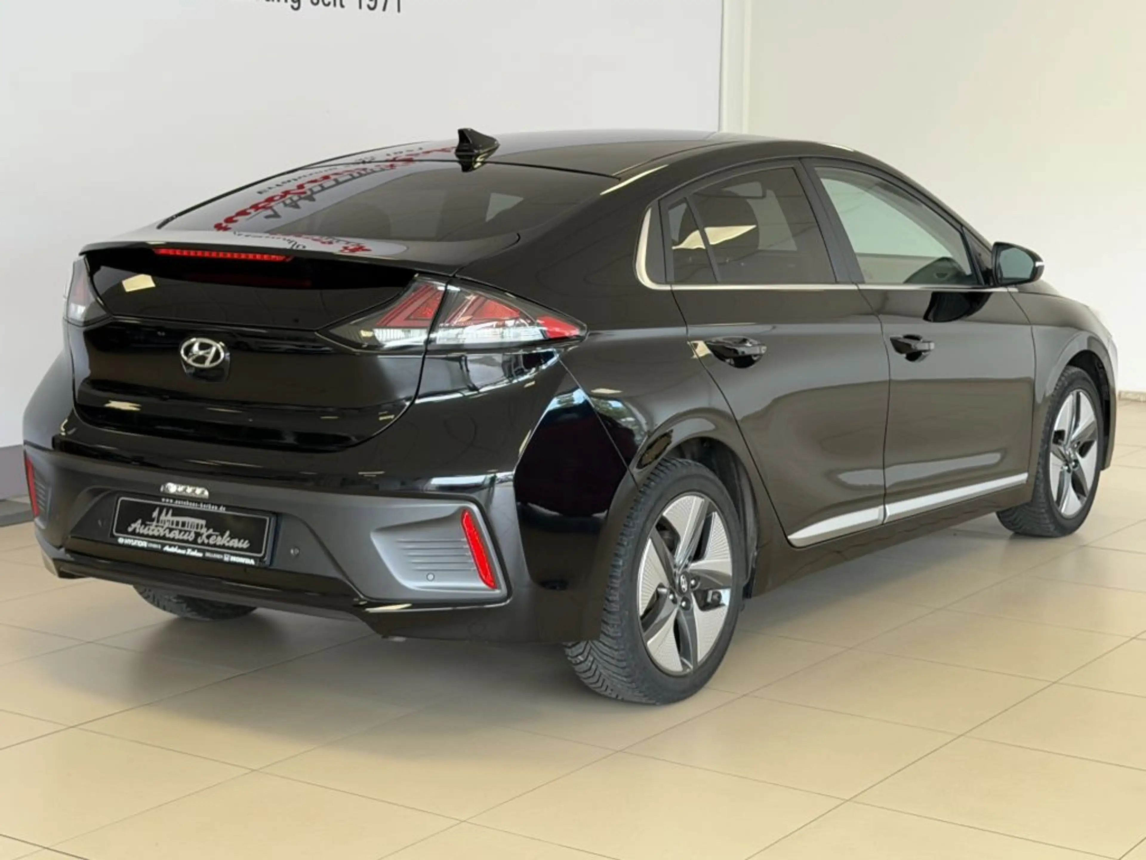 Hyundai IONIQ Hybrid 1.6 GDI Style — photo 11