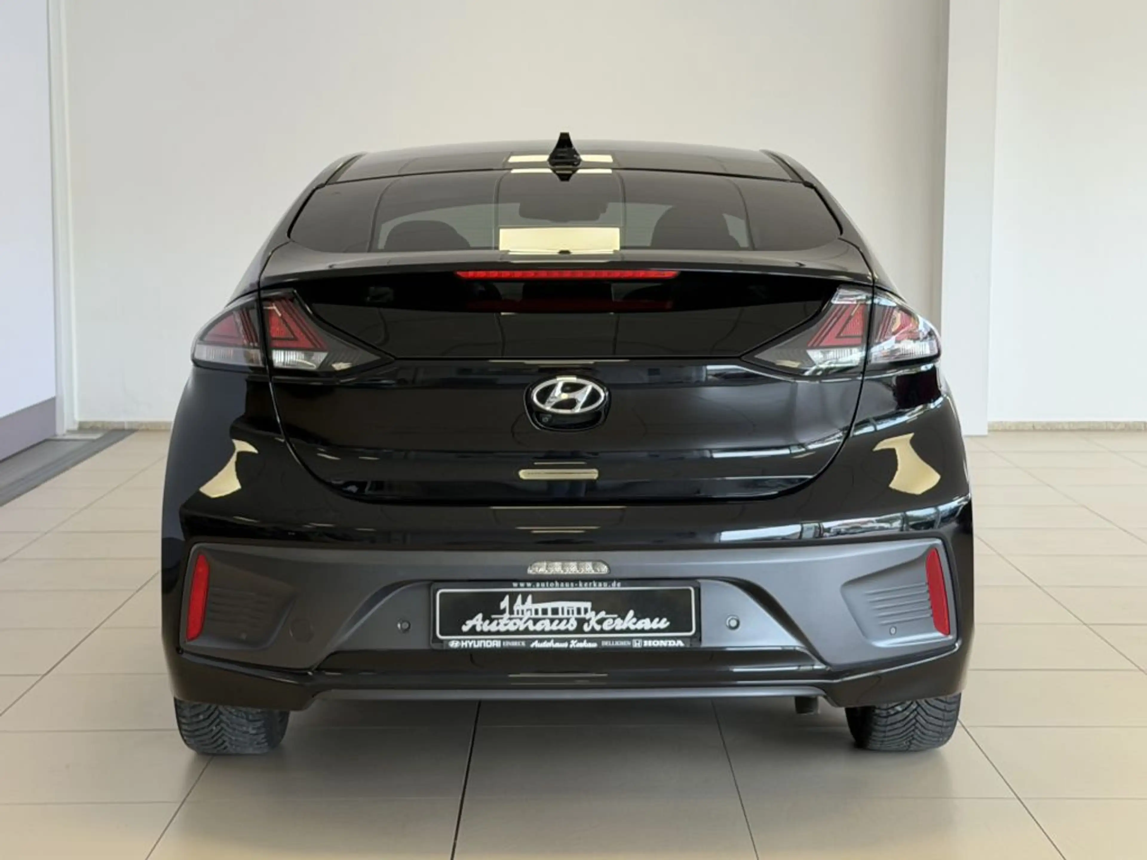 Hyundai IONIQ Hybrid 1.6 GDI Style — photo 12
