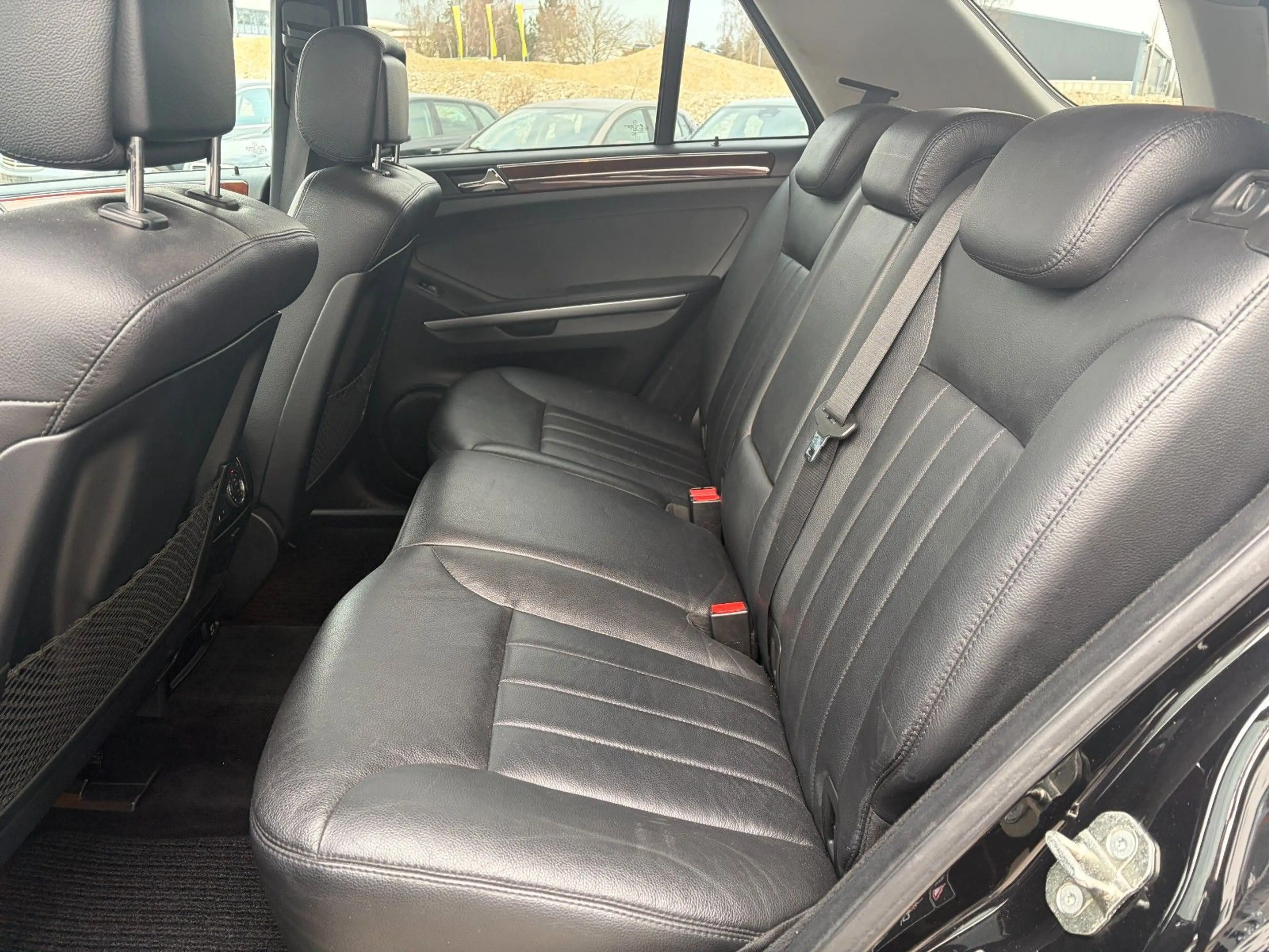 Mercedes-Benz ML 320 ML ML 320 CDI 3,5T KLIMA SITZH HU11/27 — photo 16