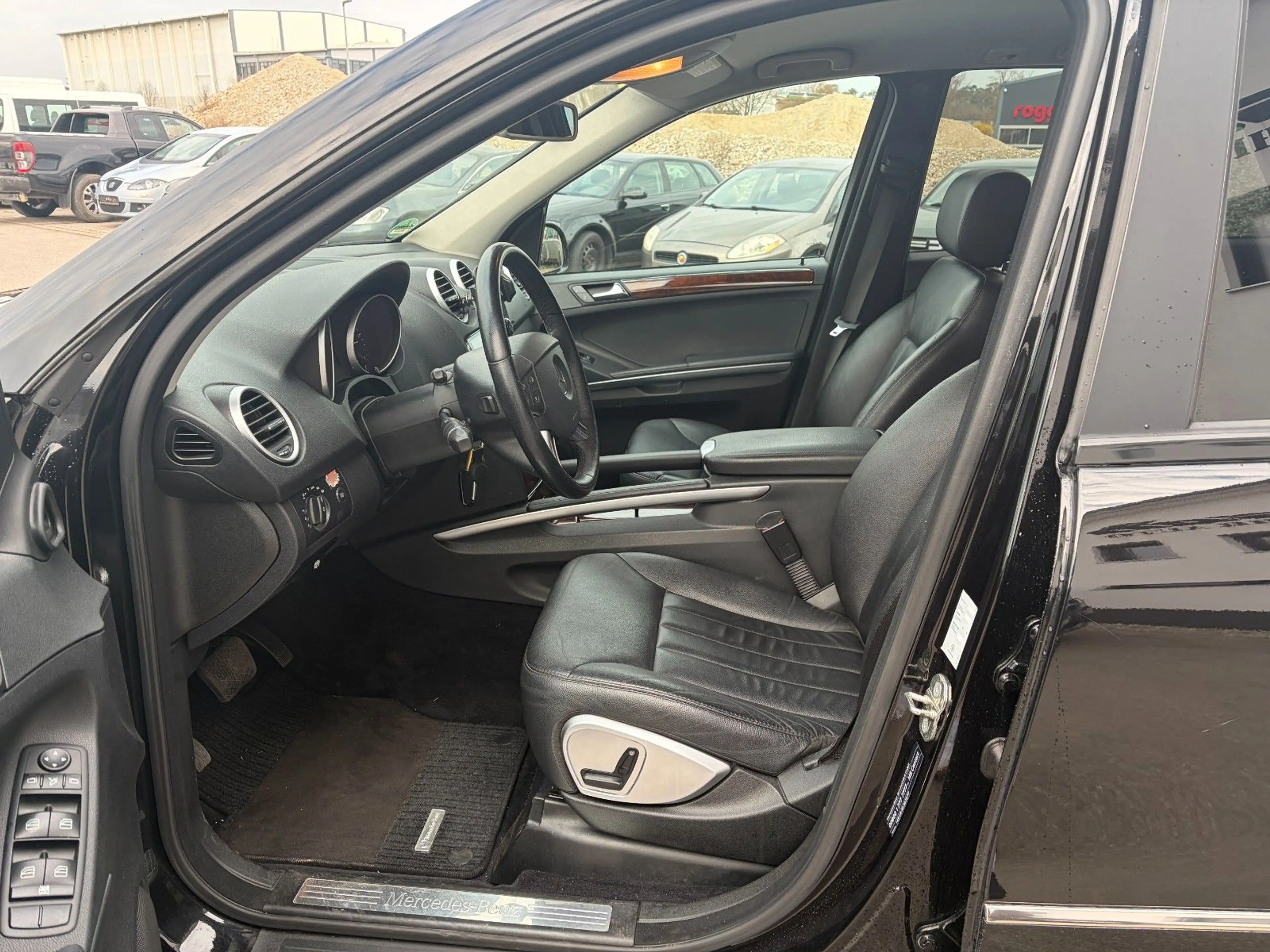 Mercedes-Benz ML 320 ML ML 320 CDI 3,5T KLIMA SITZH HU11/27 — photo 9