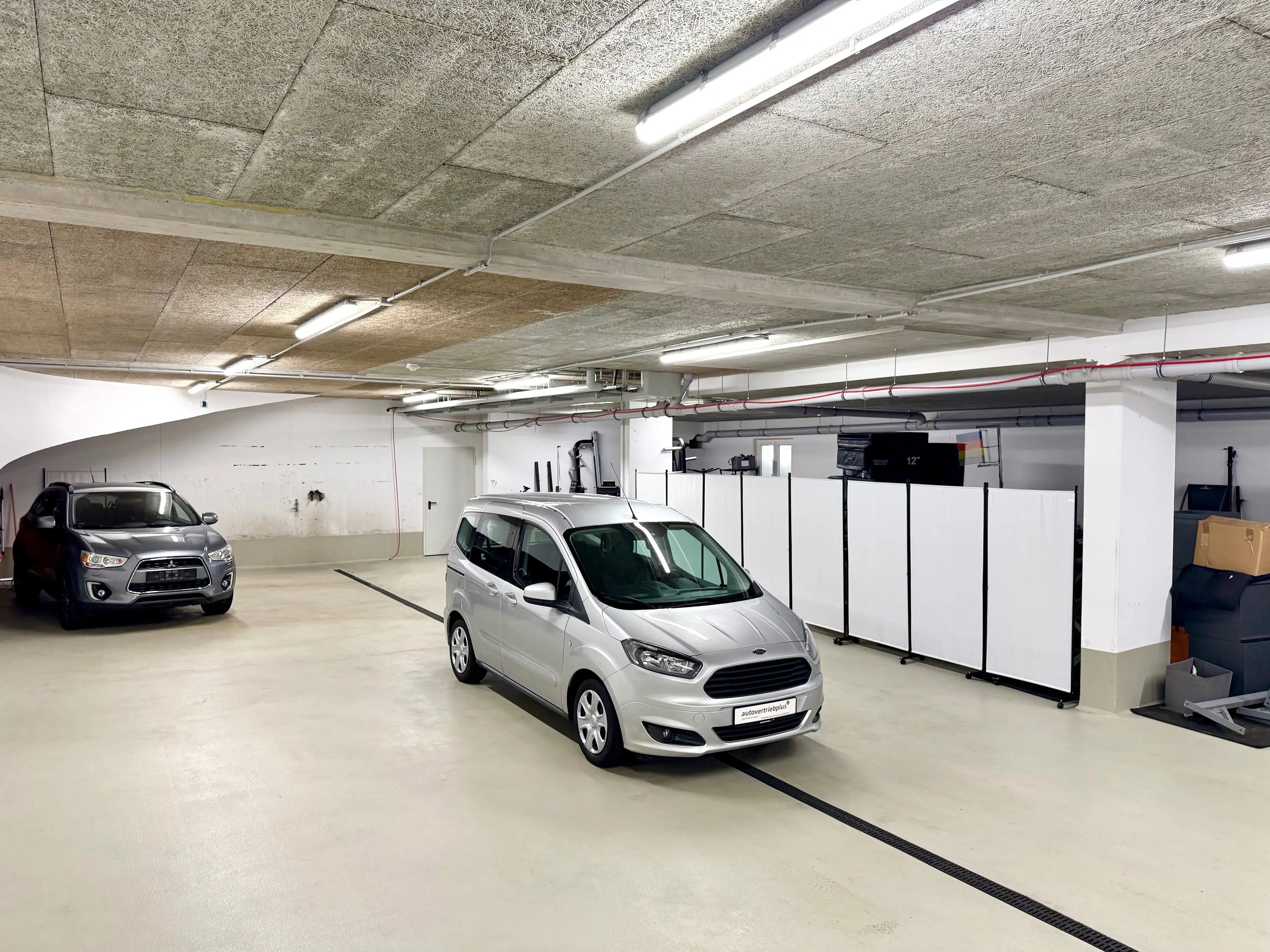 Ford Tourneo Courier Trend — photo 10
