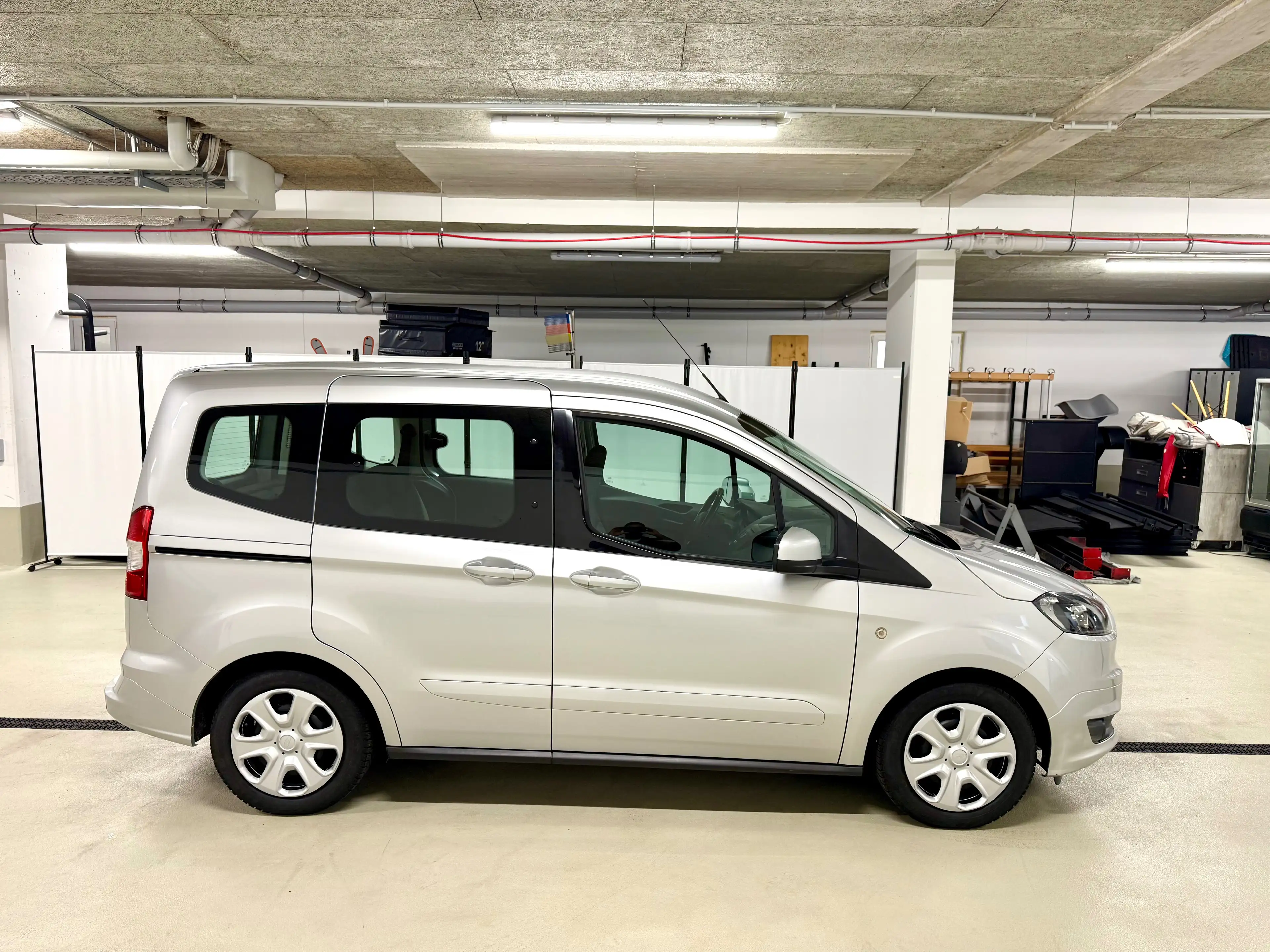 Ford Tourneo Courier Trend — photo 7