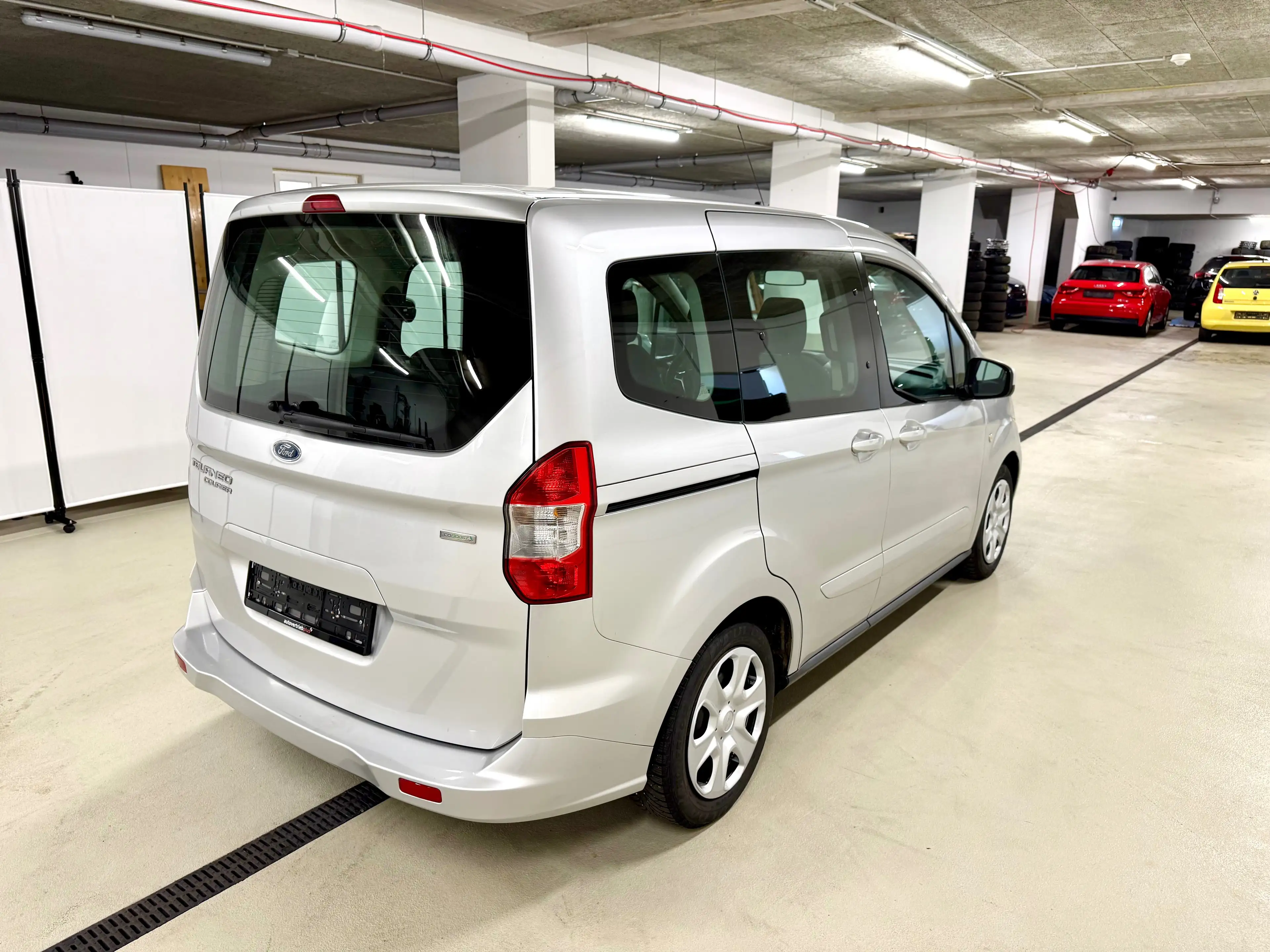 Ford Tourneo Courier Trend — photo 6