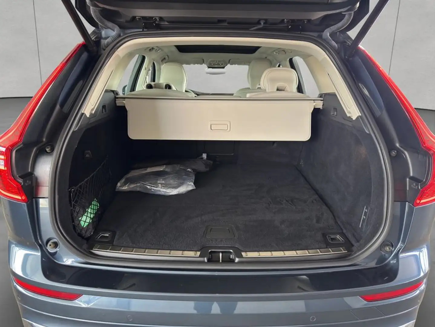 Volvo XC60 XC60 T8 AWD Recharge Geartronic Inscription Blau - 2