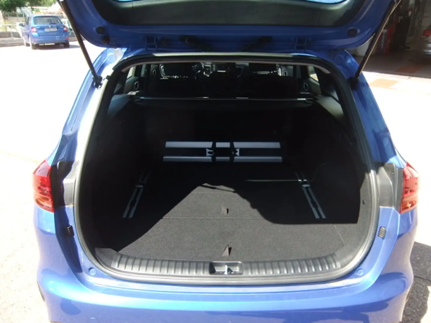 Kia Ceed / cee'd SW 1.0 T-GDI 100 OPF Edition 7 Blau - 2