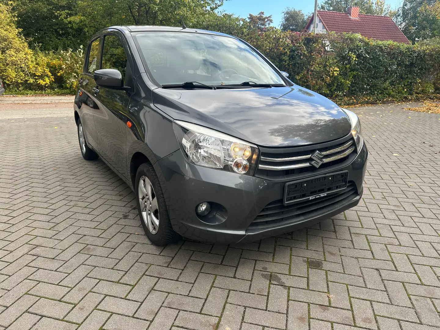Suzuki Celerio Basis / Euro 6 / Klima / Tüv neu / GRANTIE Grau - 2