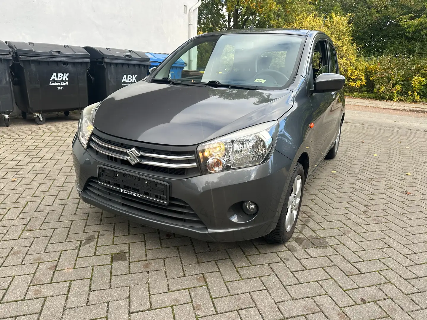 Suzuki Celerio Basis / Euro 6 / Klima / Tüv neu / GRANTIE Grau - 1
