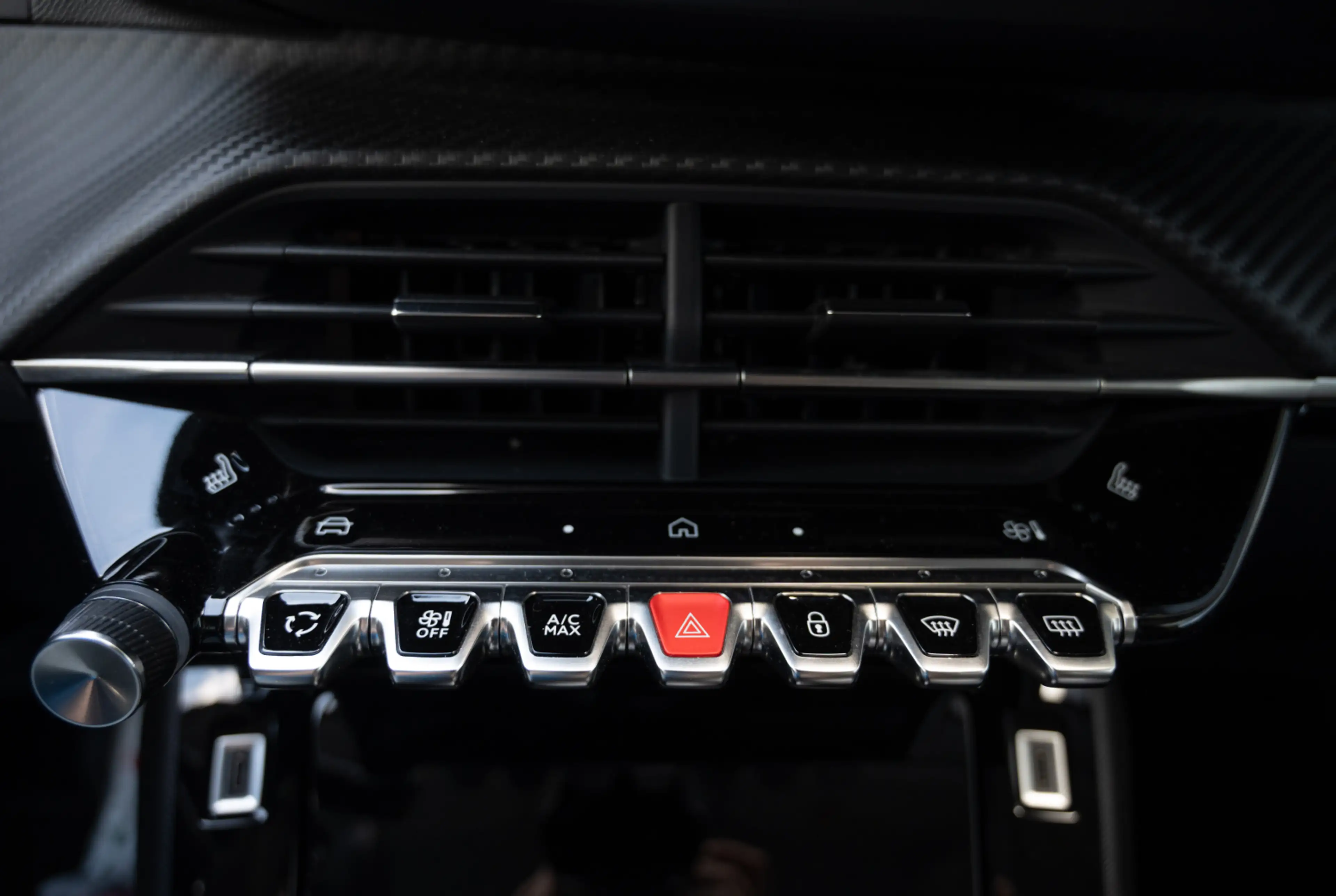 Peugeot 208 Allure Hybrid 100 e-DSC6 *DRIVE-ASSIST-PAKET*MIRRORSCREEN* — photo 10