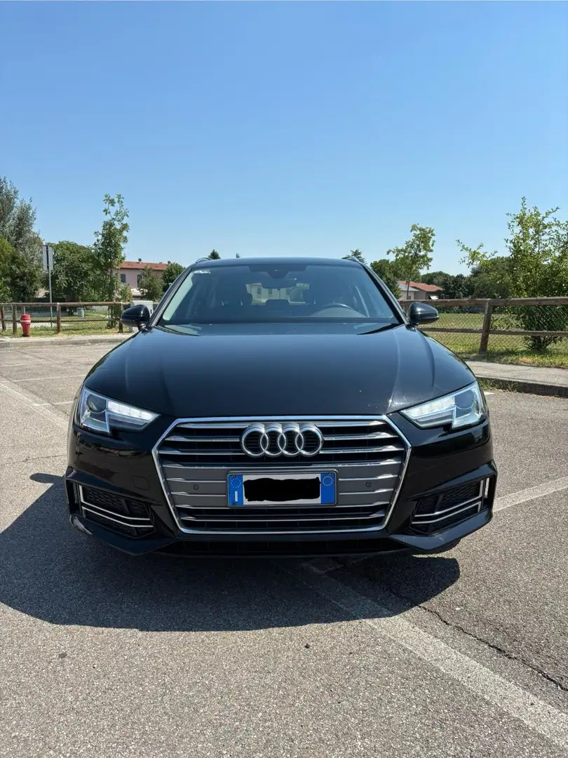 Audi A4 Avant 2.0 tdi S line edition 150cv - 1