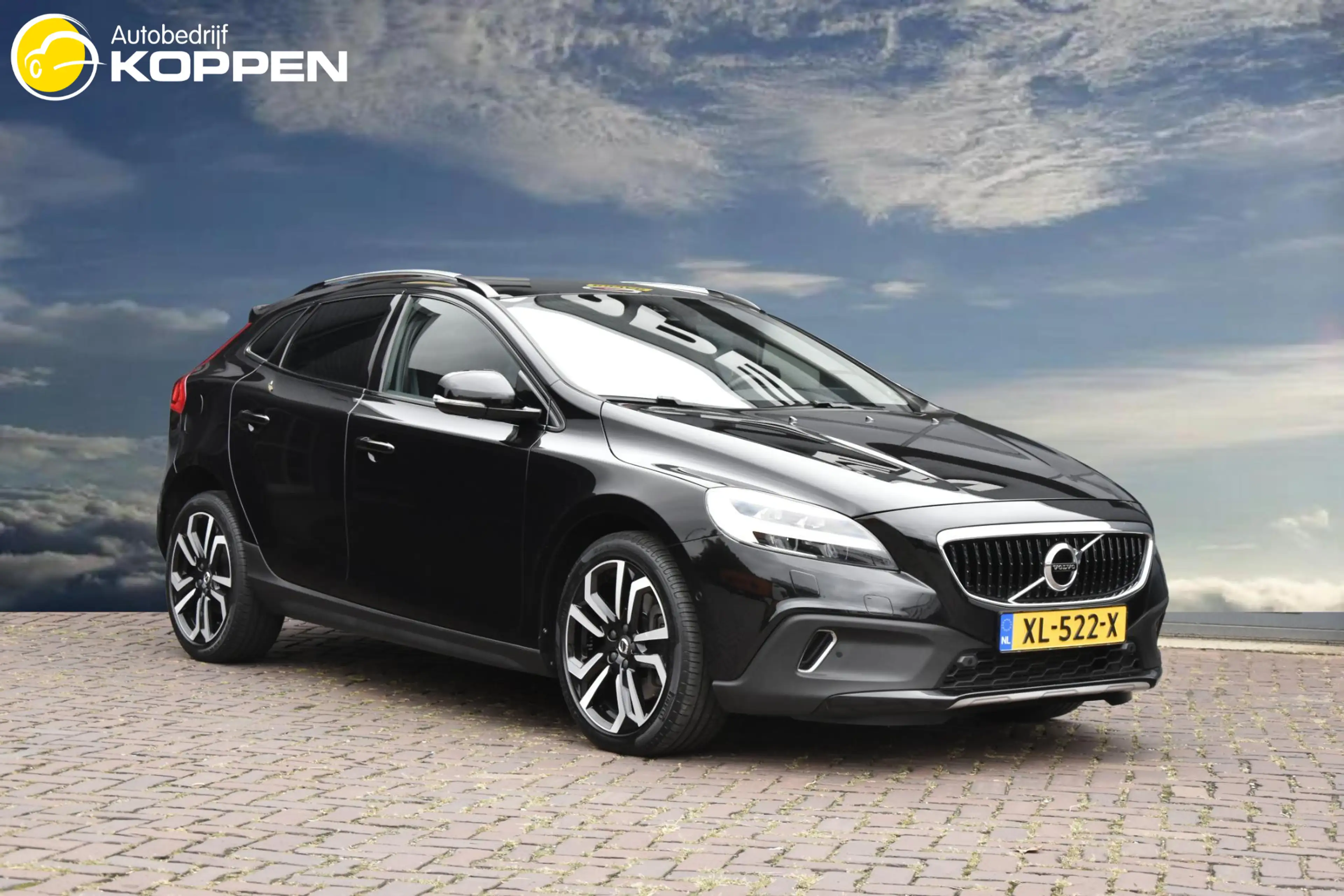 Volvo V40 Cross Country 1.5 T3 Polar+ Luxury — photo 3