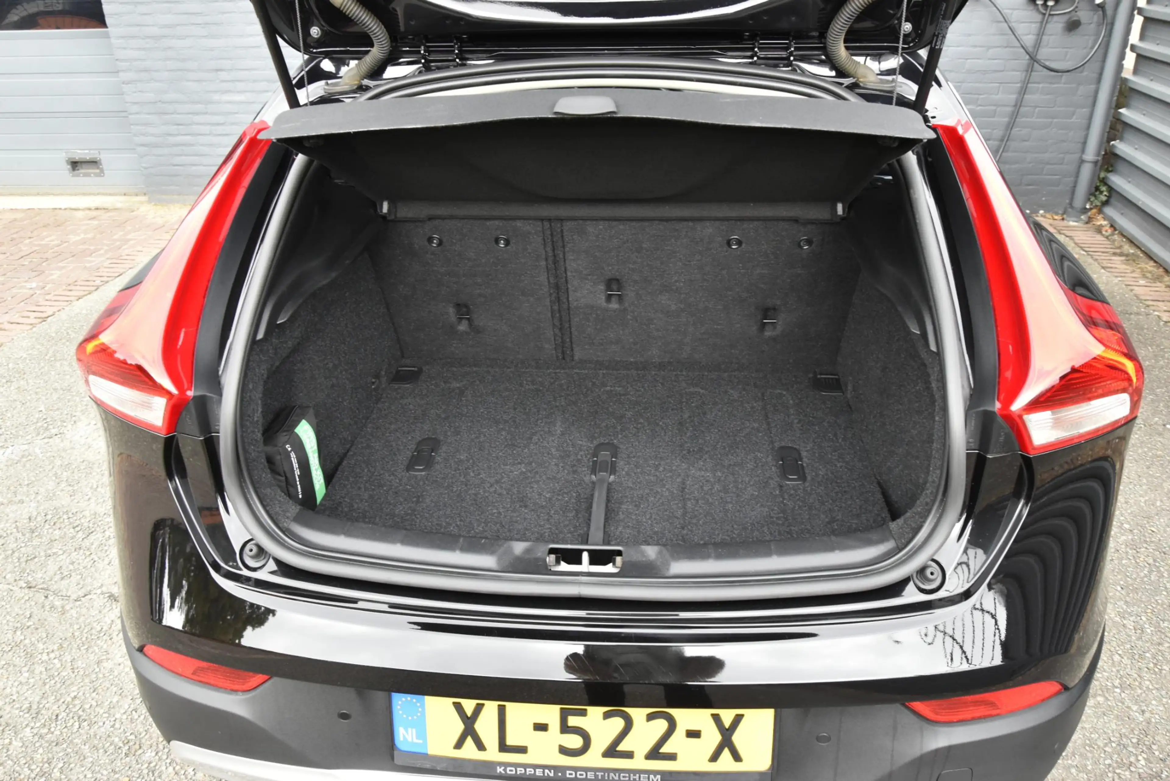 Volvo V40 Cross Country 1.5 T3 Polar+ Luxury — photo 11