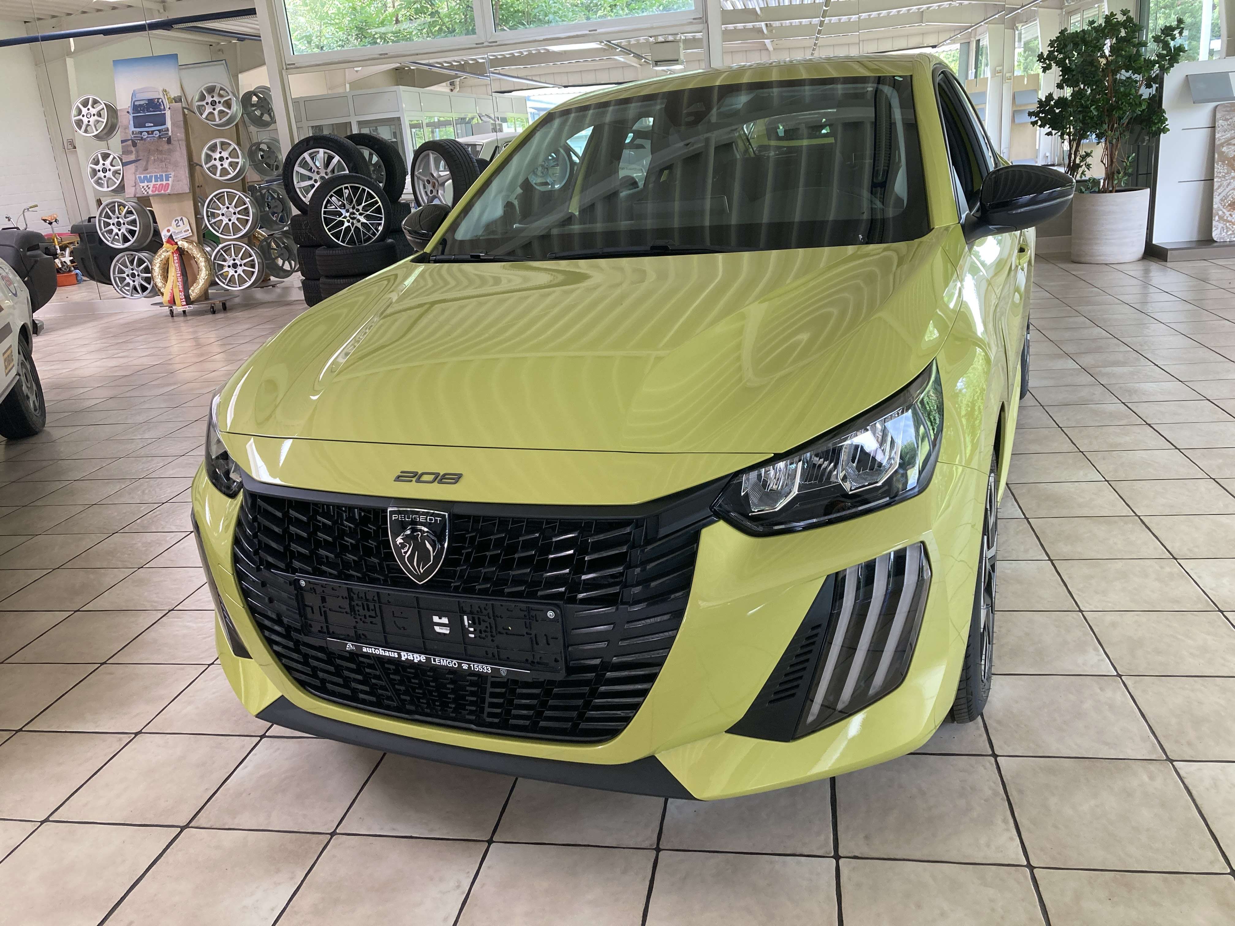 Second hand Peugeot 208 1.2 Active