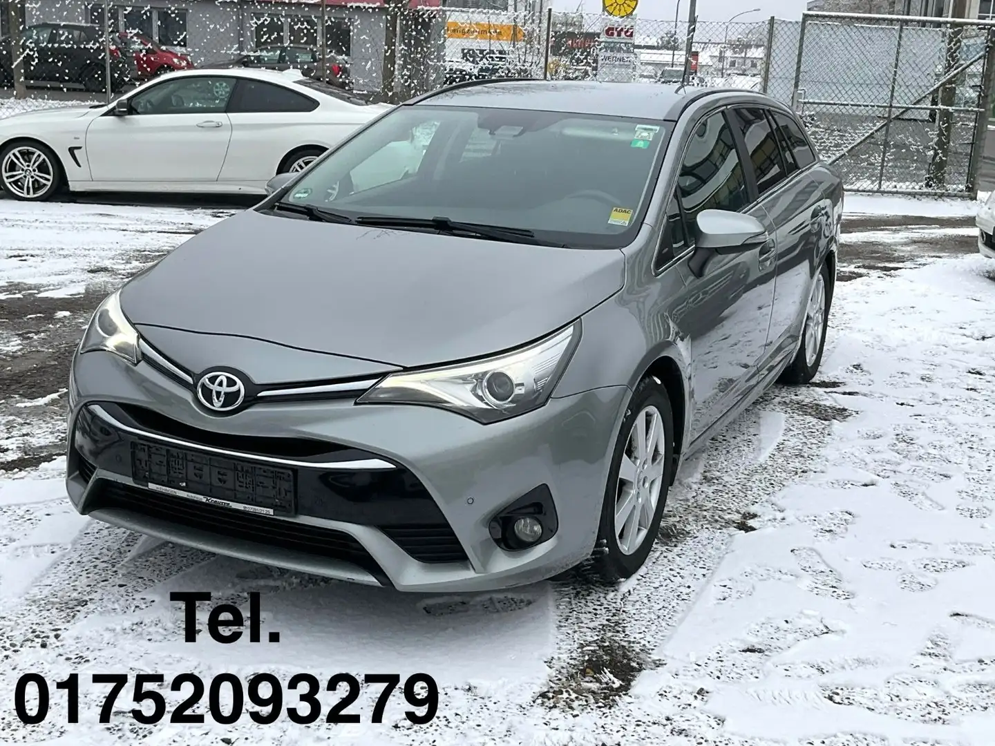 Toyota Avensis 2.0 D-4D Sports Edition * Navi * Xenon * Silber - 1