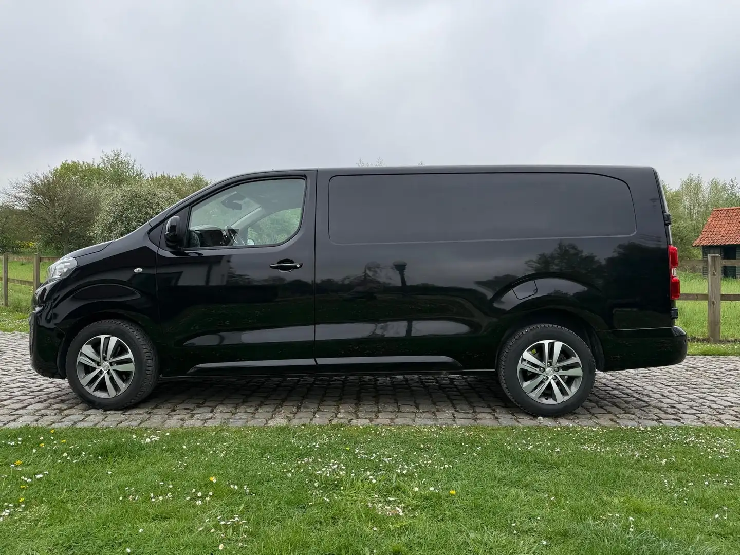 Peugeot Expert L3 - 2.0 HDI 180 PK automaat Full Option Zwart - 2