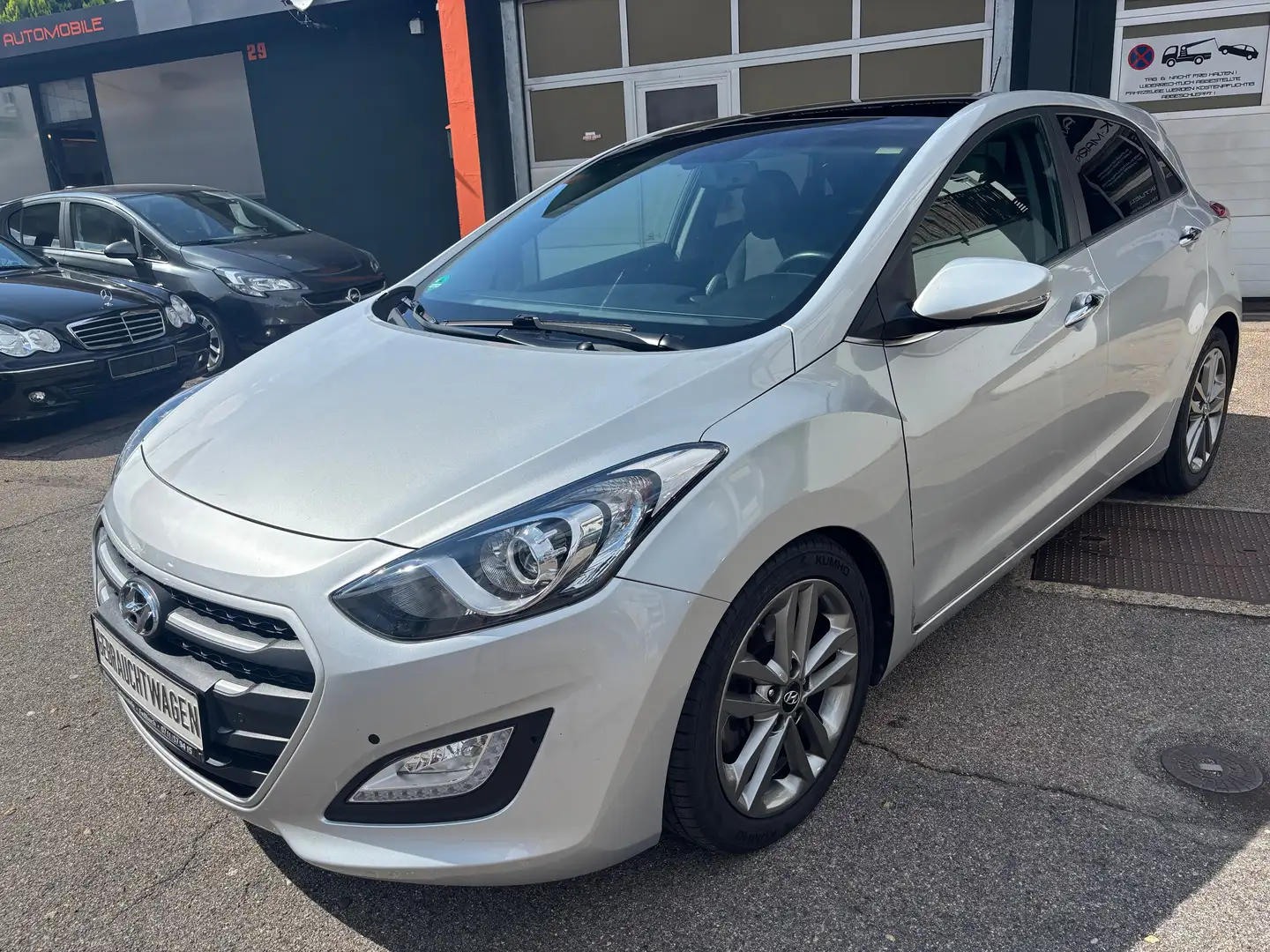 Hyundai i30 1.6 GDI DCT Style Automatik/Navi Argent - 2