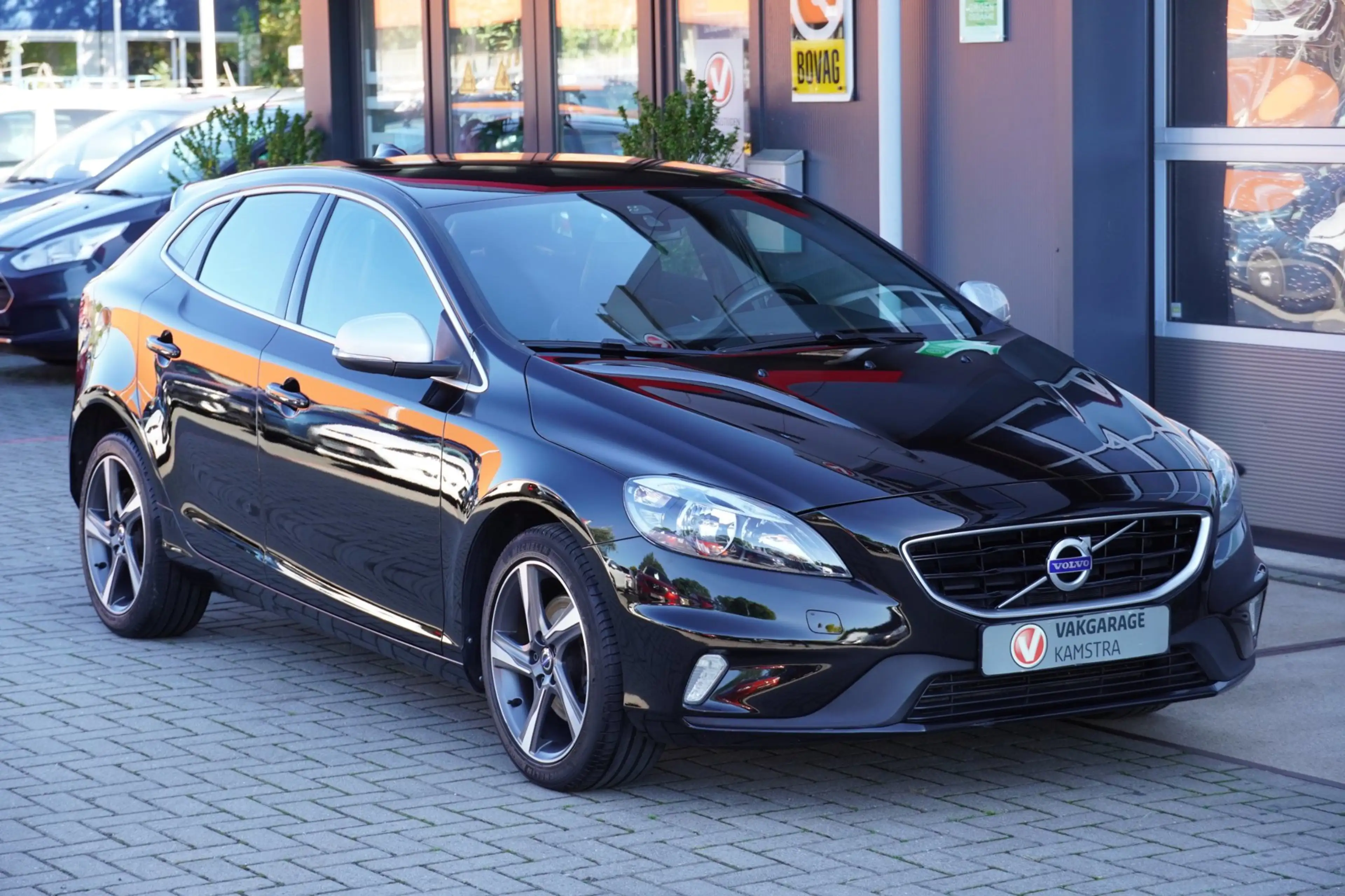 Volvo V40 2.0 T3 152PK R-Design Clima/Cruise/PDC/LM — photo 7