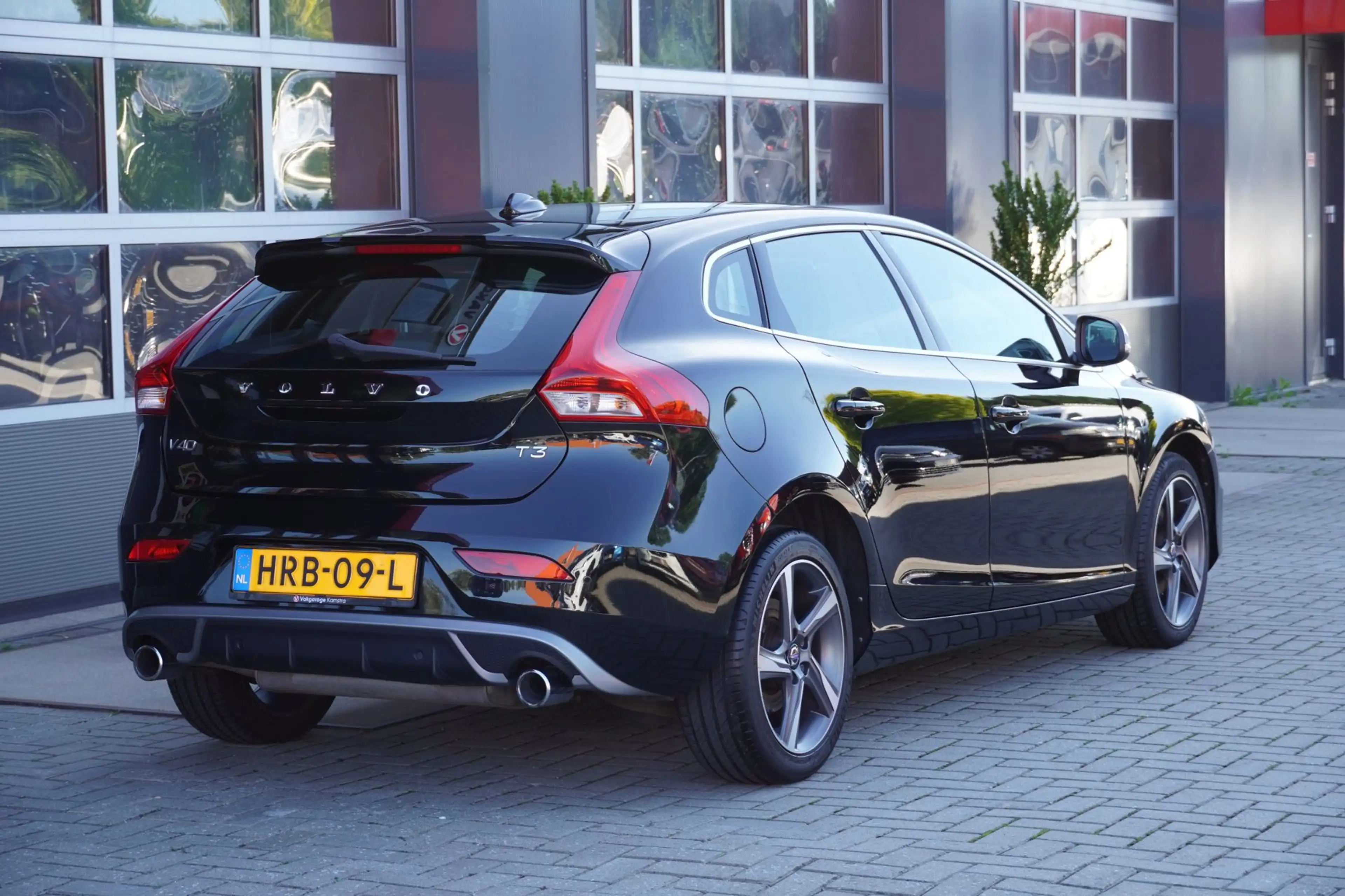 Volvo V40 2.0 T3 152PK R-Design Clima/Cruise/PDC/LM — photo 8