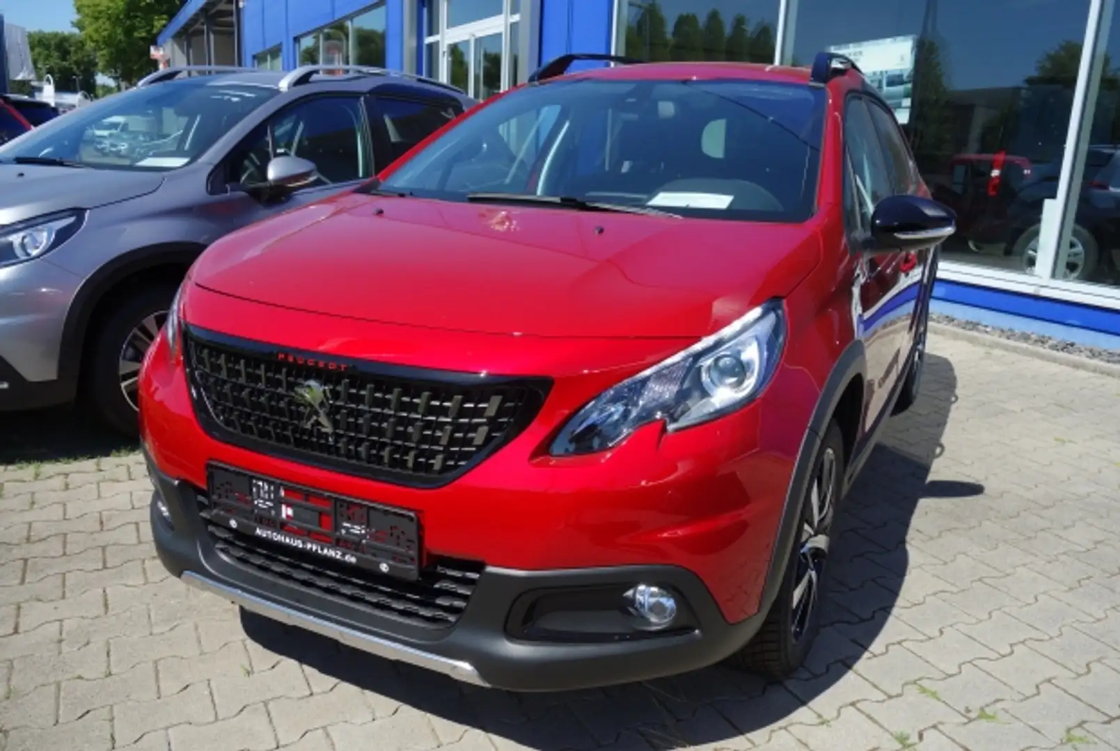 Peugeot 2008 Allure 1.2 PureTech 110 Rot - 1