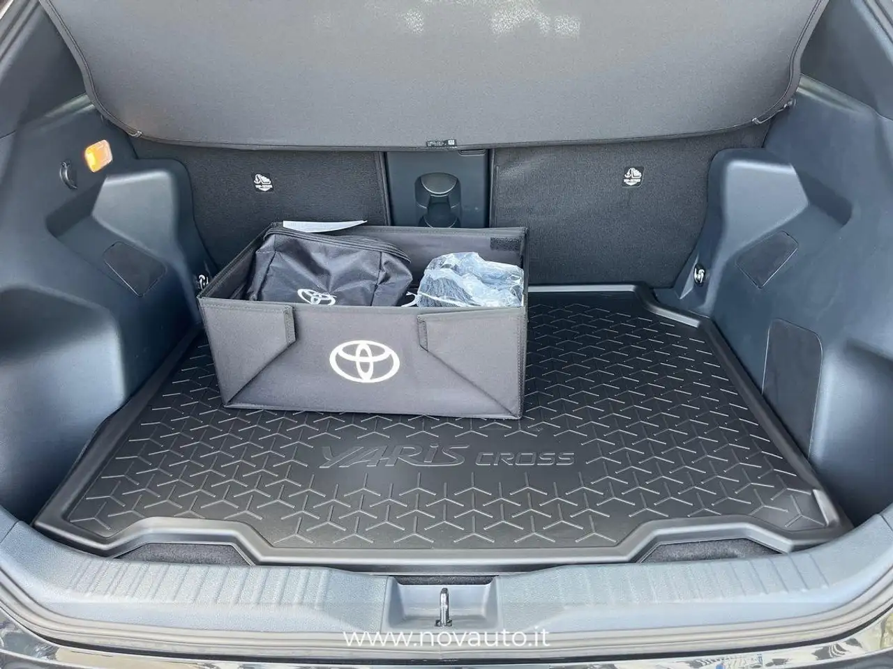 Toyota Yaris Cross 1.5H (130CV) Lounge E-CVT, миниатюра 5