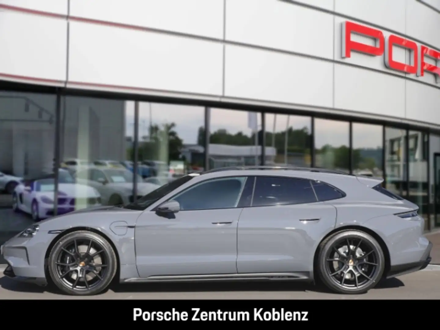 Porsche Taycan GTS Sport Turismo Grau - 2