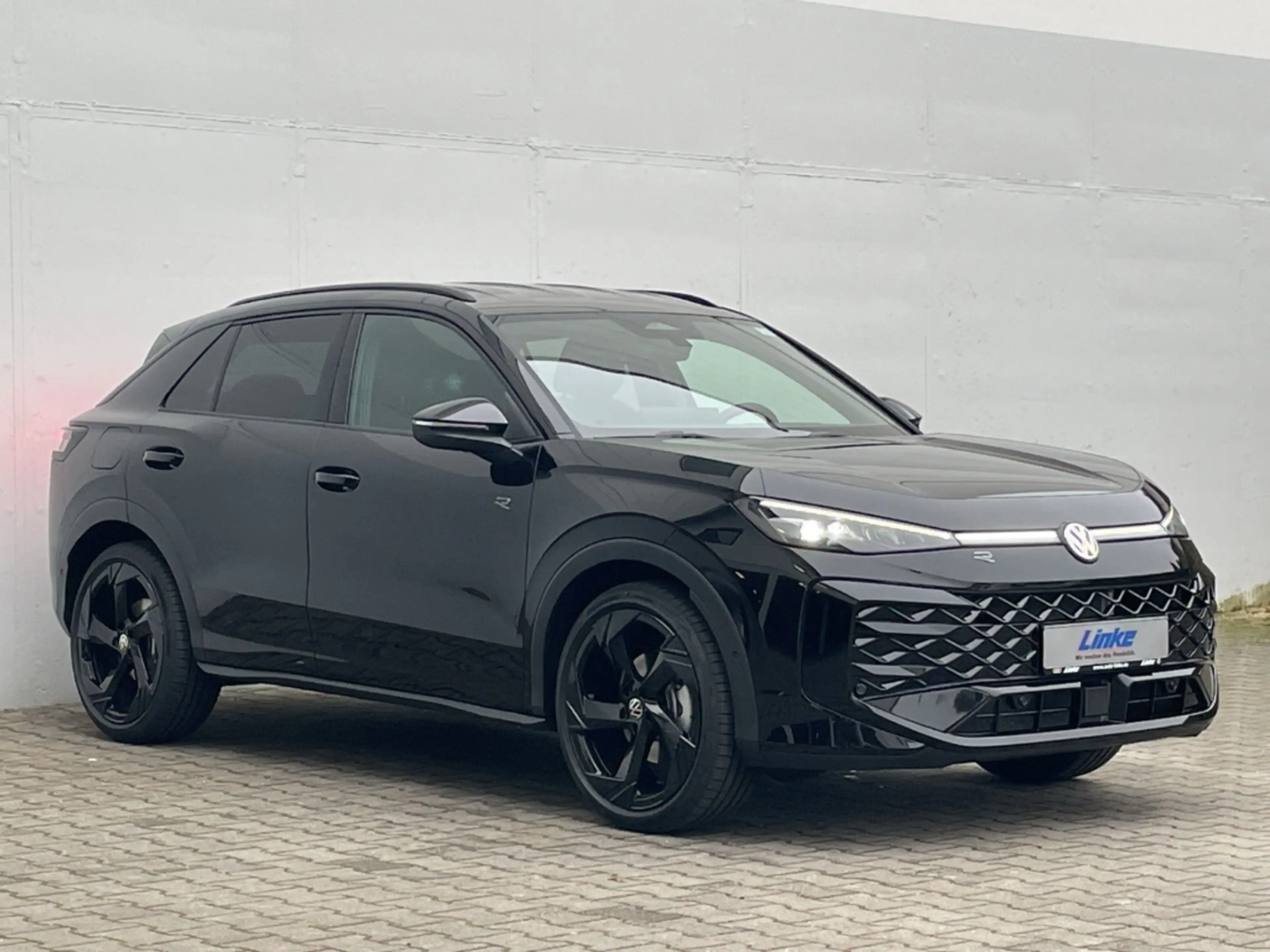 Volkswagen T-Roc R-Line 1.5eTSI DSG Kamera/LED Plus/Keyless/el.Heck — photo 2