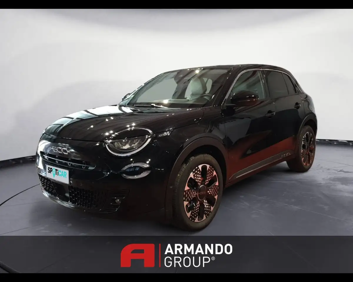 Fiat 600 (2023-->) Hybrid 100 CV DCT MHEV La Prima — photo 1 of 37