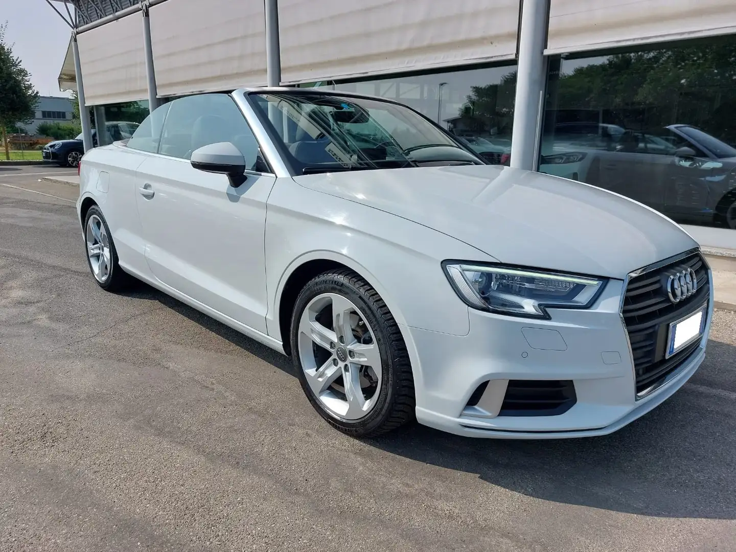 Audi A3 A3 Cabrio 2.0 tdi Sport 150cv s-tronic Bianco - 1