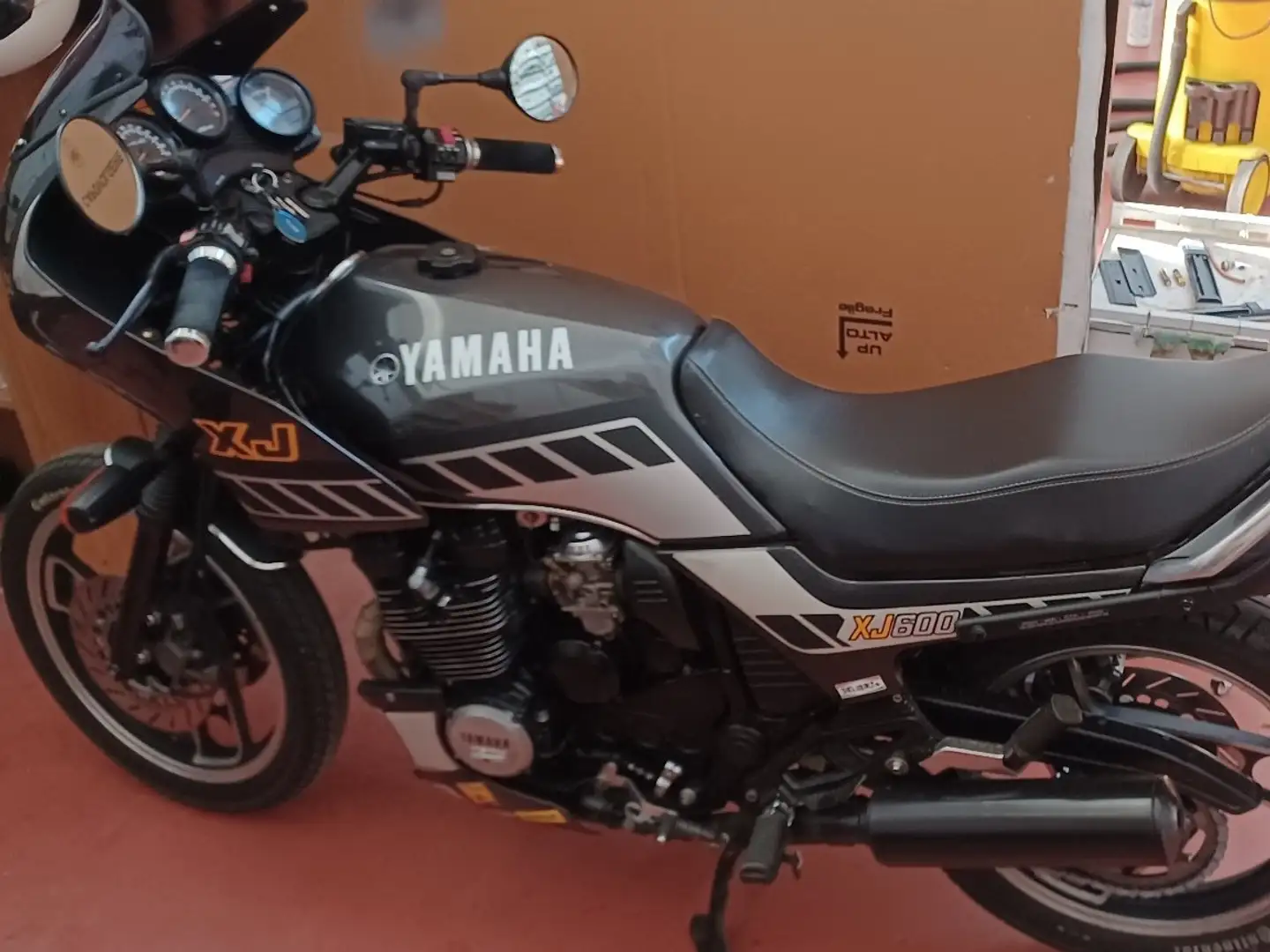 Yamaha XJ 600 Grigio - 2