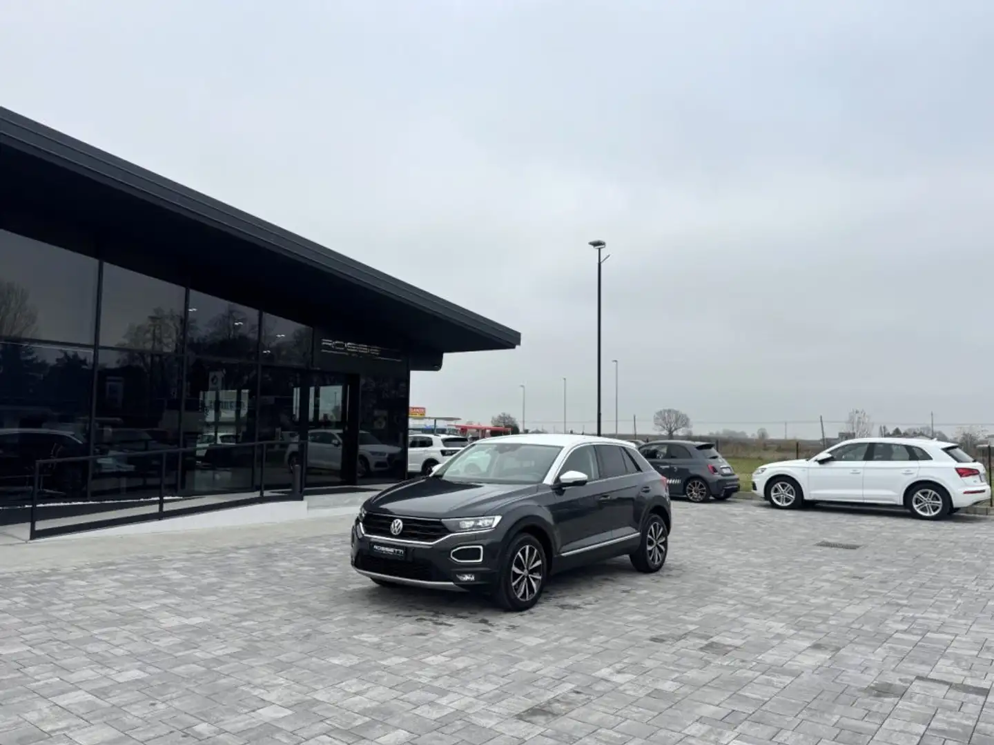 Volkswagen T-Roc 1.5 TSI DSG Style BlueMotion Technology Grigio - 2
