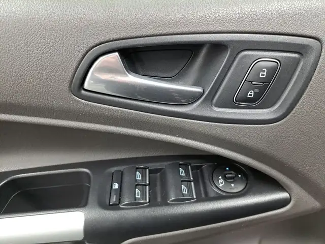 Ford Tourneo Connect view 11