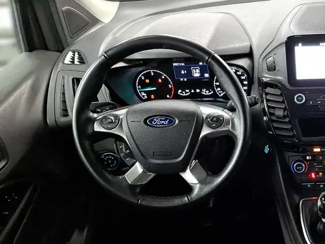 Ford Tourneo Connect view 13