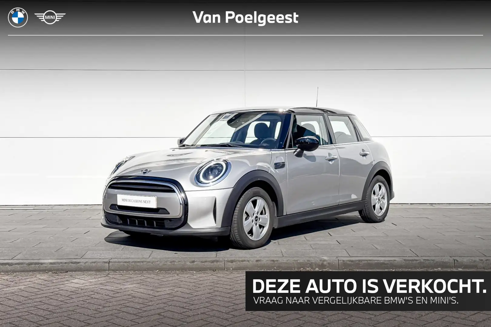 MINI Cooper 5-deurs Essential Grijs - 1