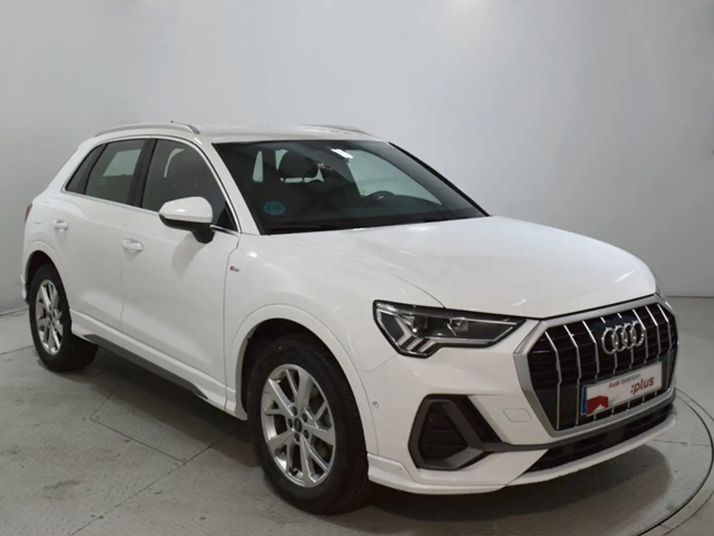 Audi Q3 35 TDI Black line S tronic 110kW Blanc - 1