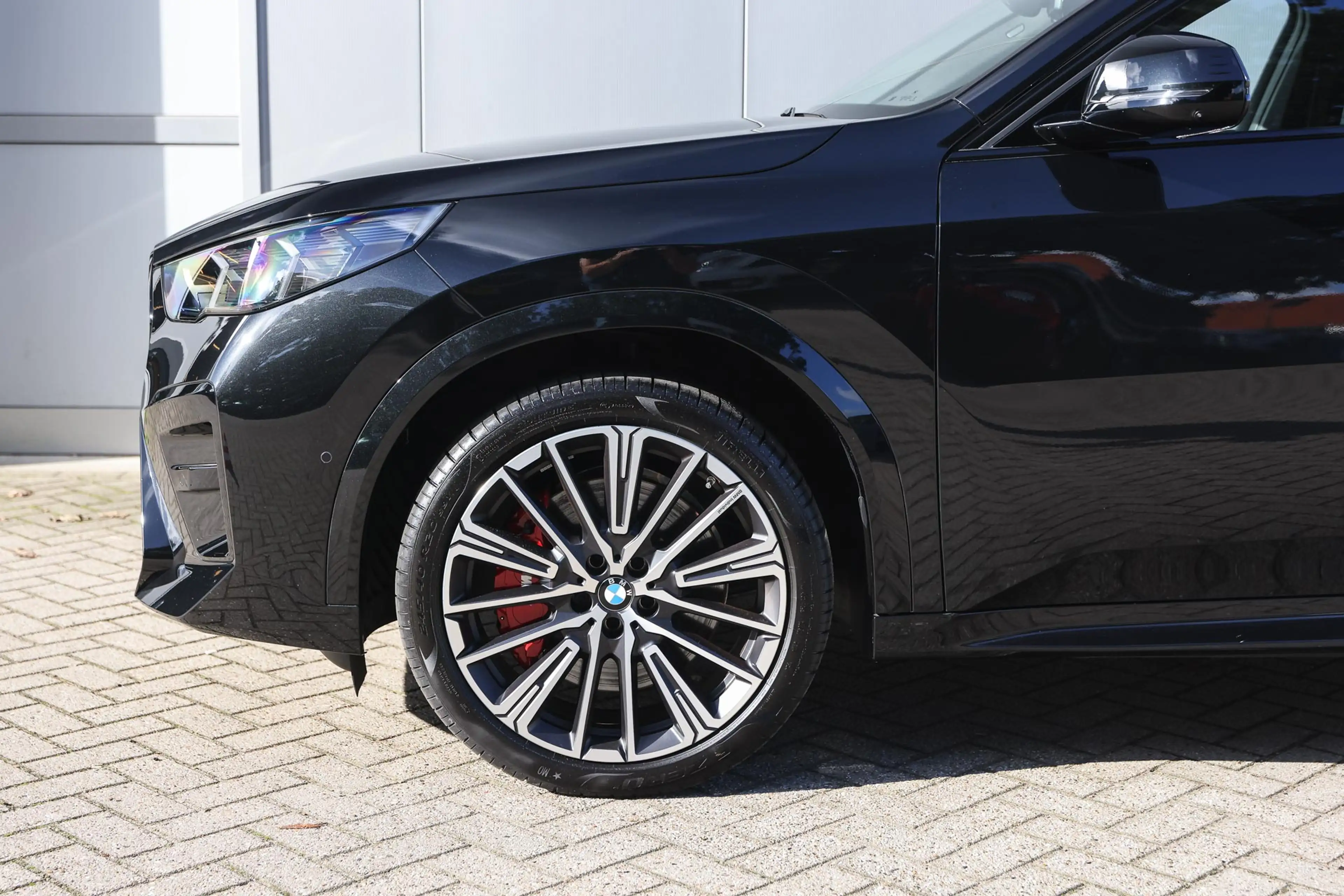 BMW iX2 xDrive30 M Sport / Panoramadak / Sportstoelen / Co — photo 4
