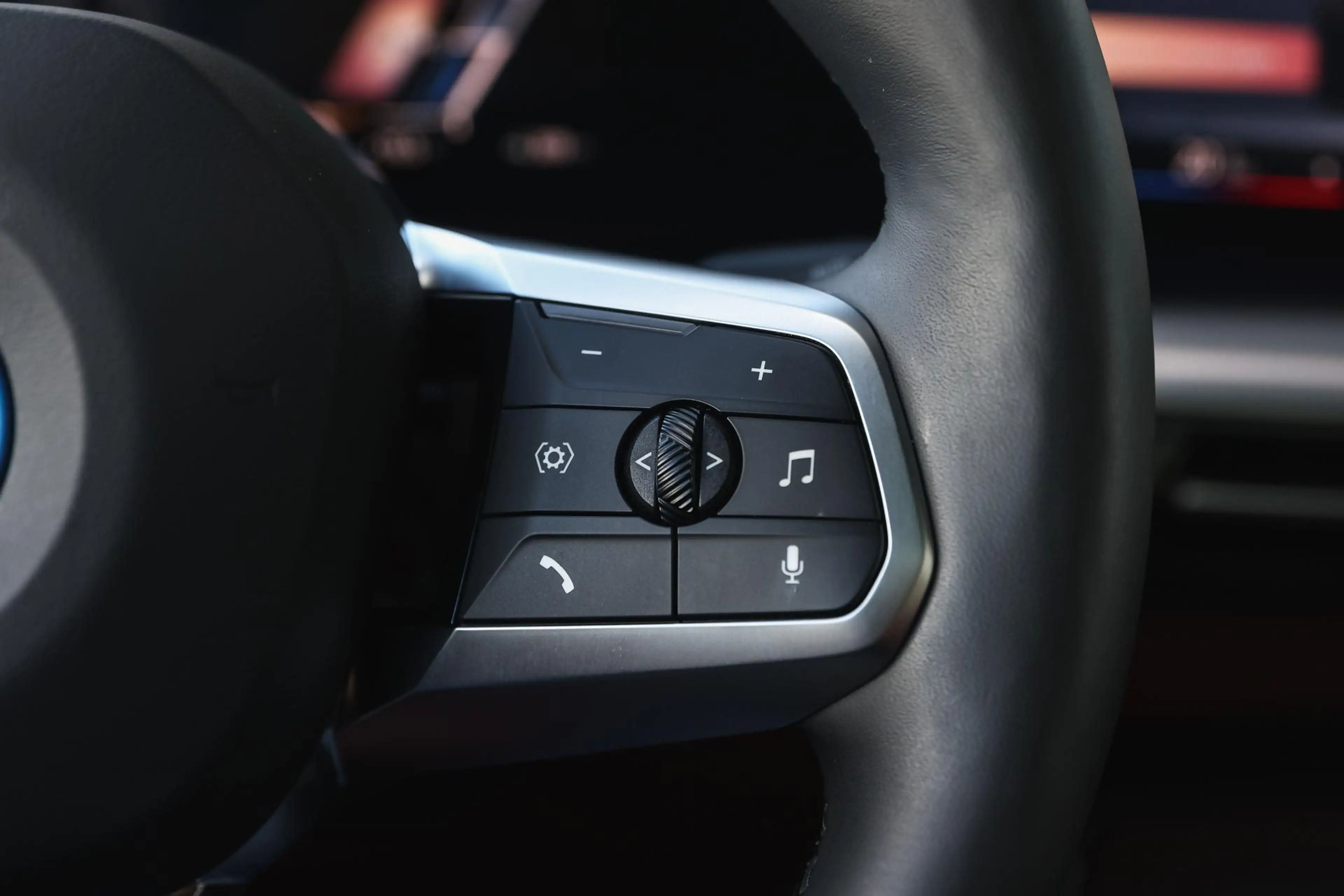 BMW iX2 xDrive30 M Sport / Panoramadak / Sportstoelen / Co — photo 14