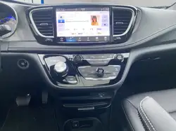 Chrysler Pacifica снимка Chrysler Pacifica